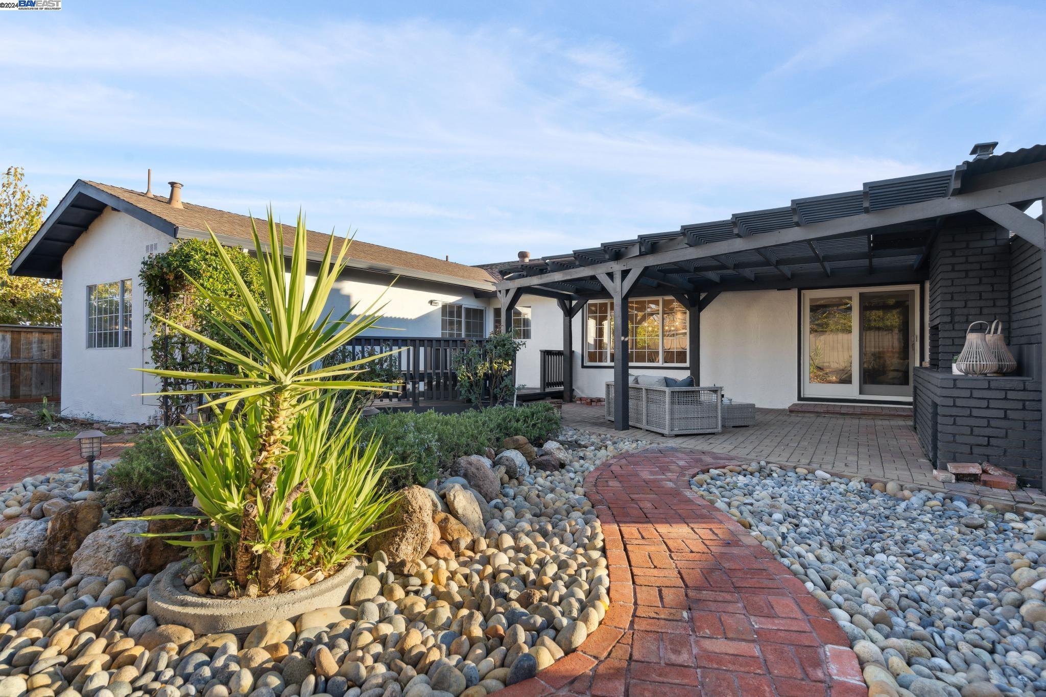 214 Paula Ct