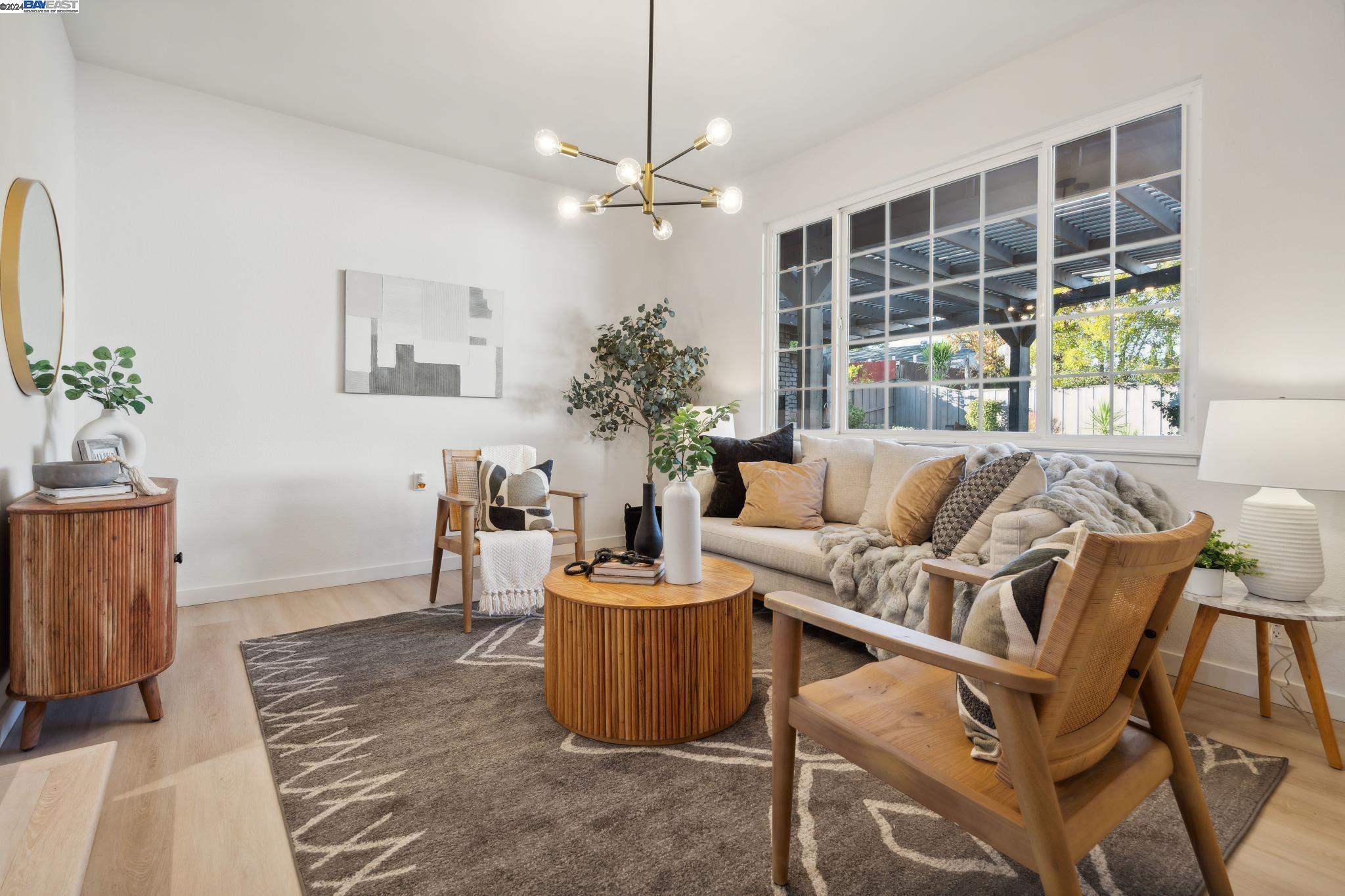 214 Paula Ct