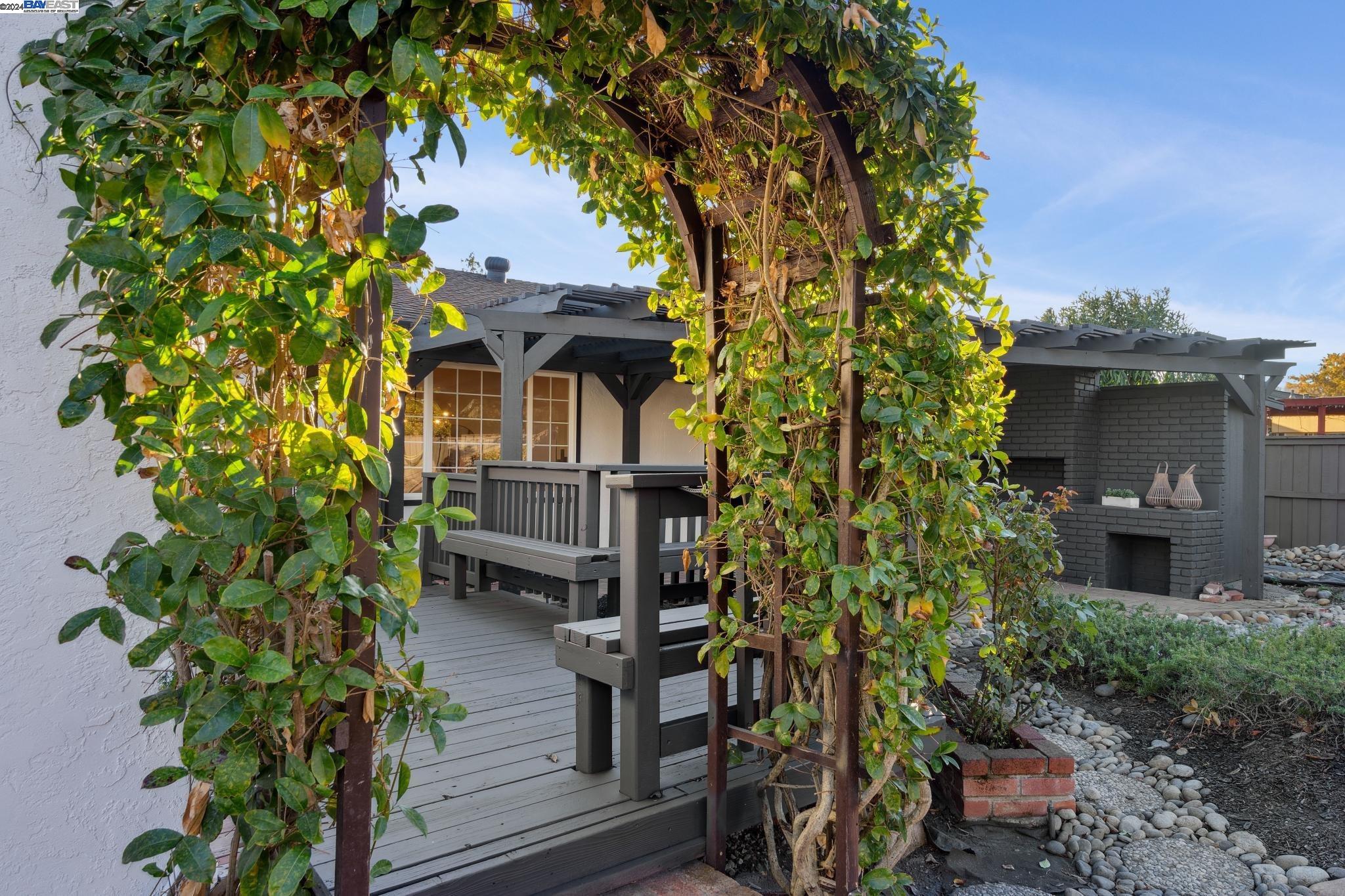 214 Paula Ct