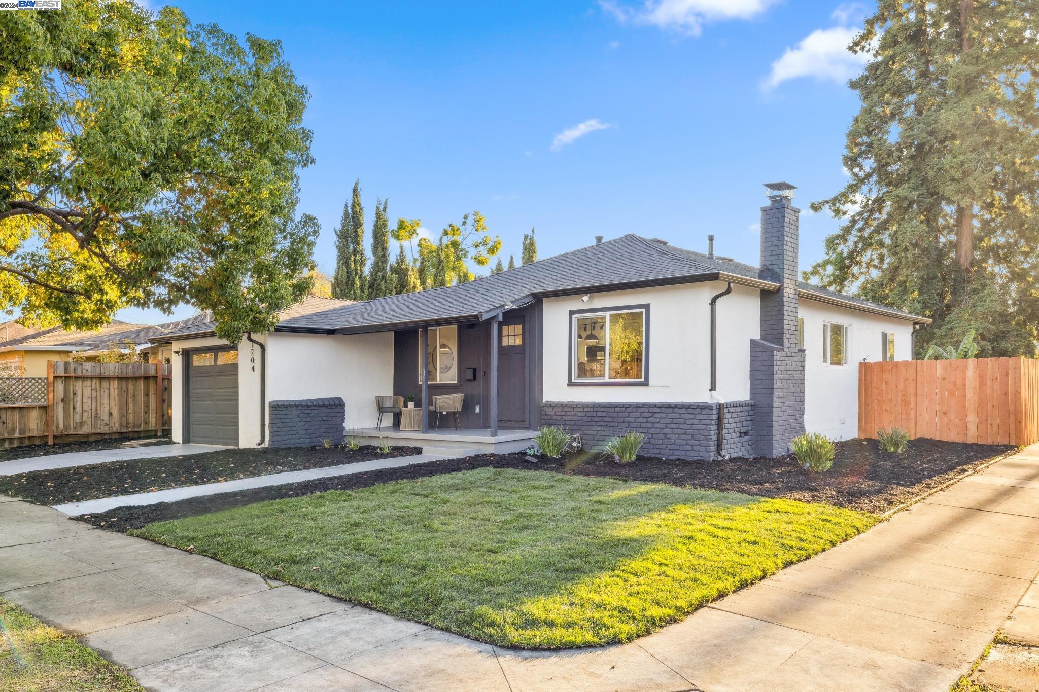 1204 Junipero Ave