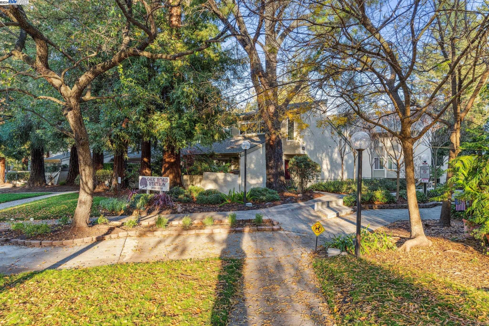 2700 Oak Rd # 20