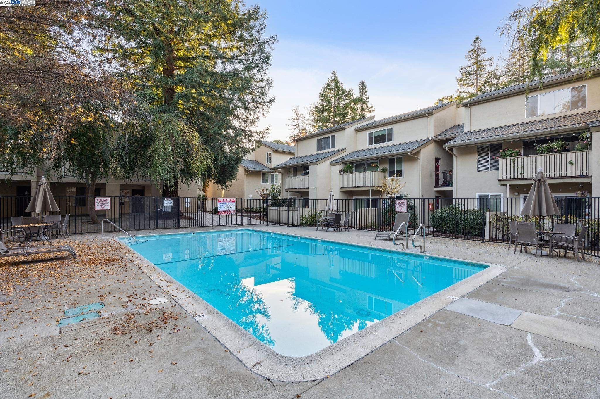2700 Oak Rd # 20