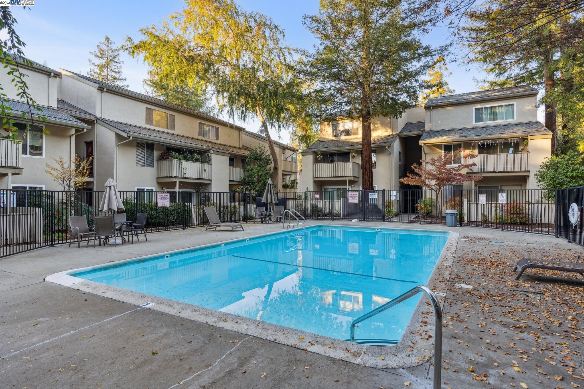 2700 Oak Rd # 20