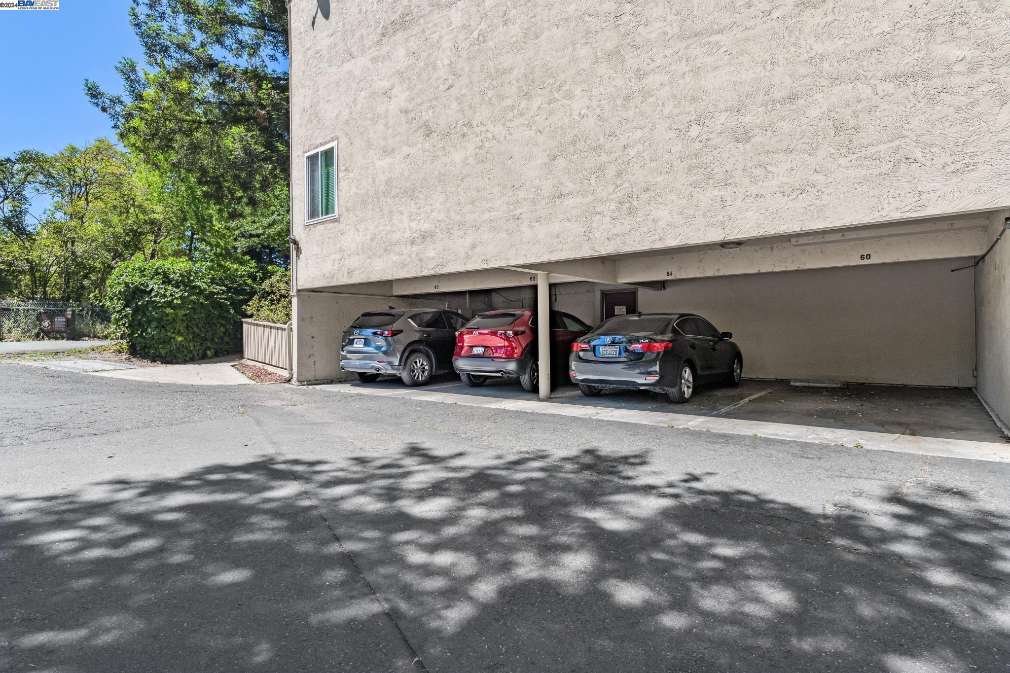 2700 Oak Rd # 20