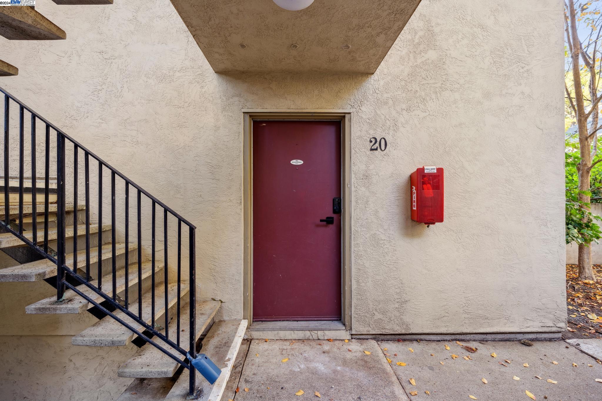 2700 Oak Rd # 20