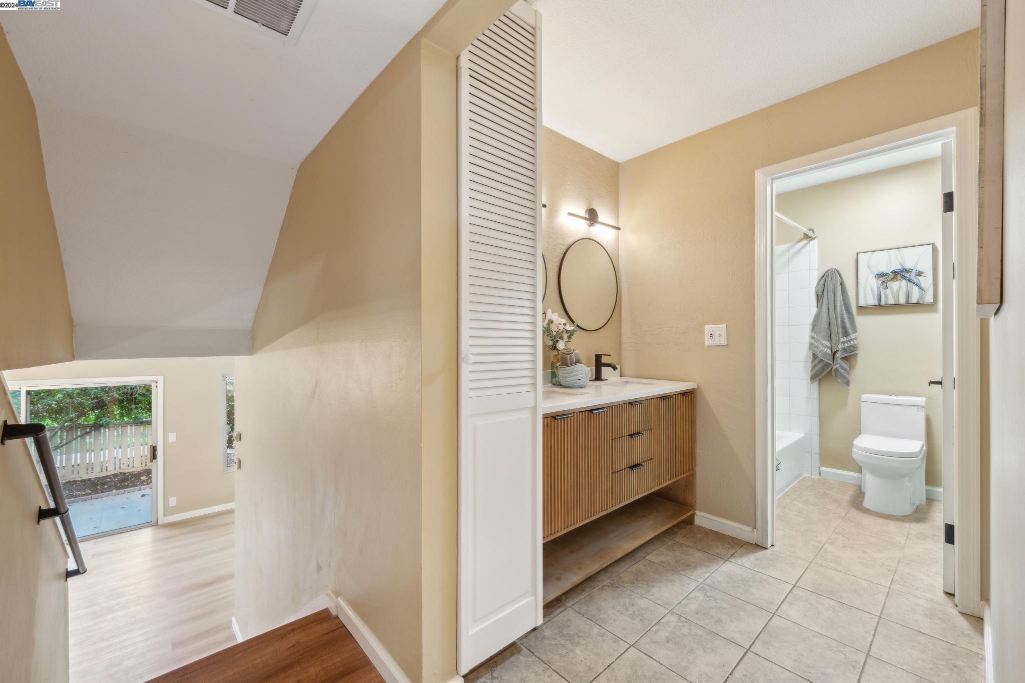 2700 Oak Rd # 20