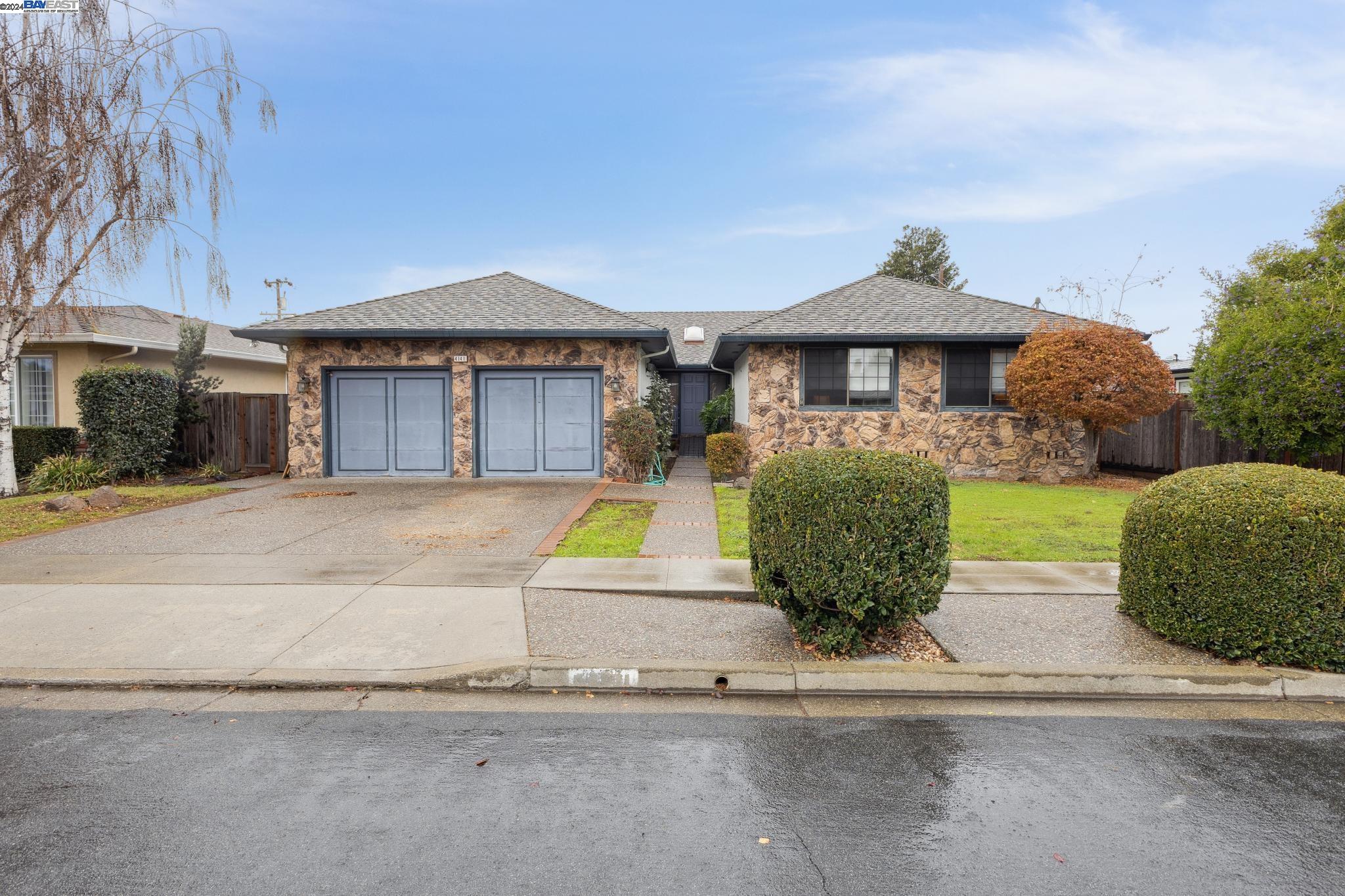 4141 Lombard Ave