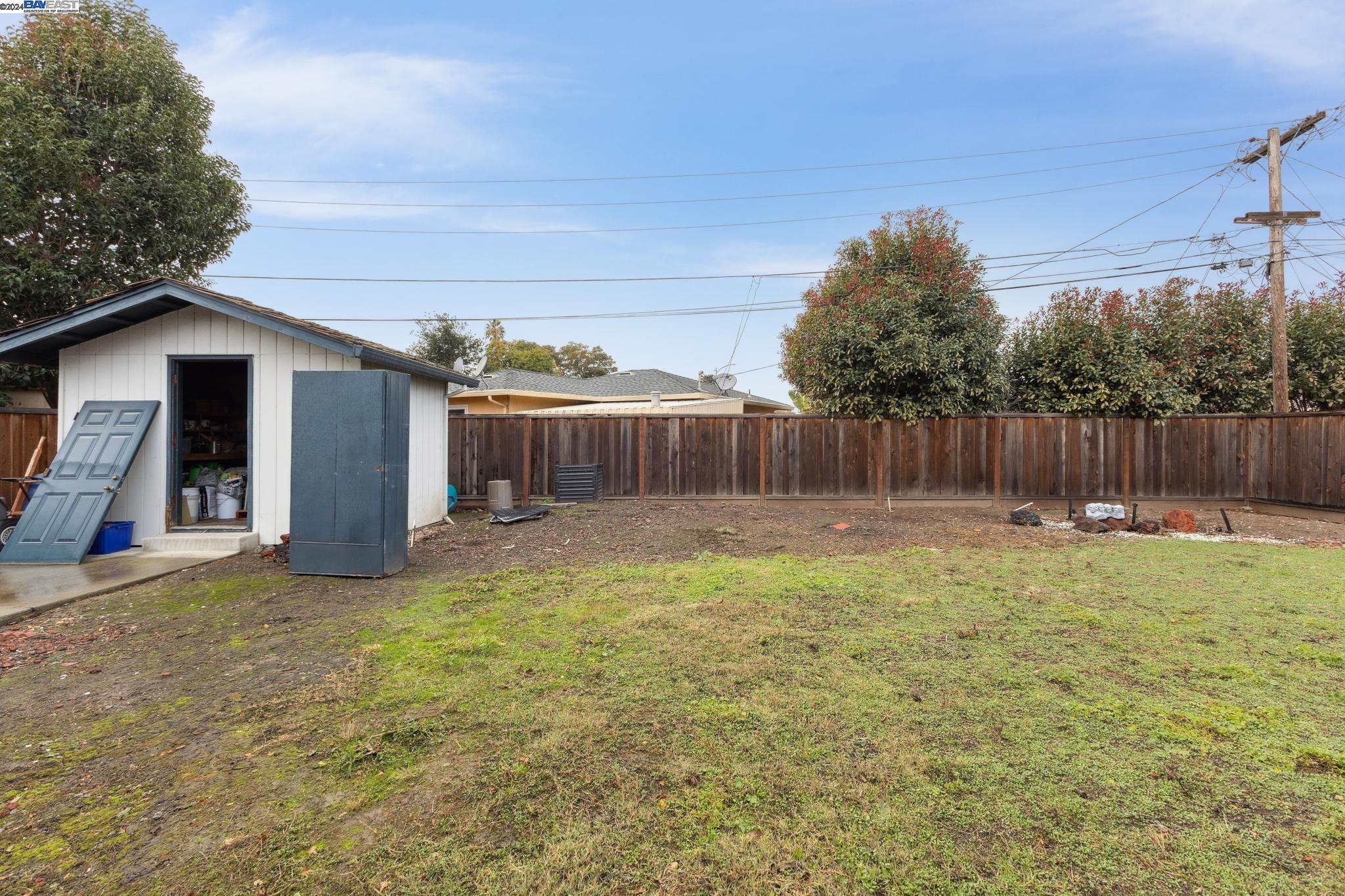 4141 Lombard Ave