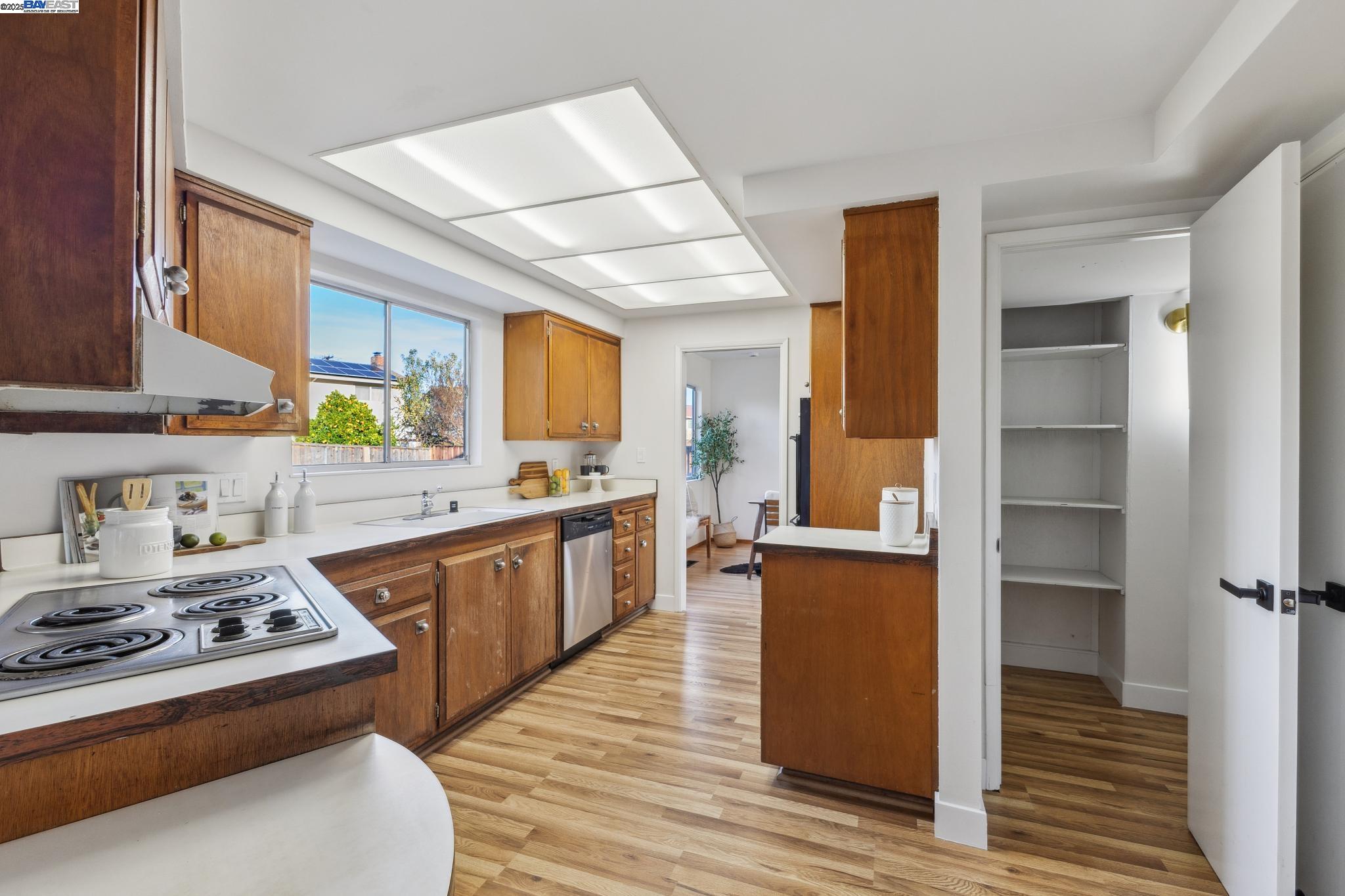 7307 Kolb Pl