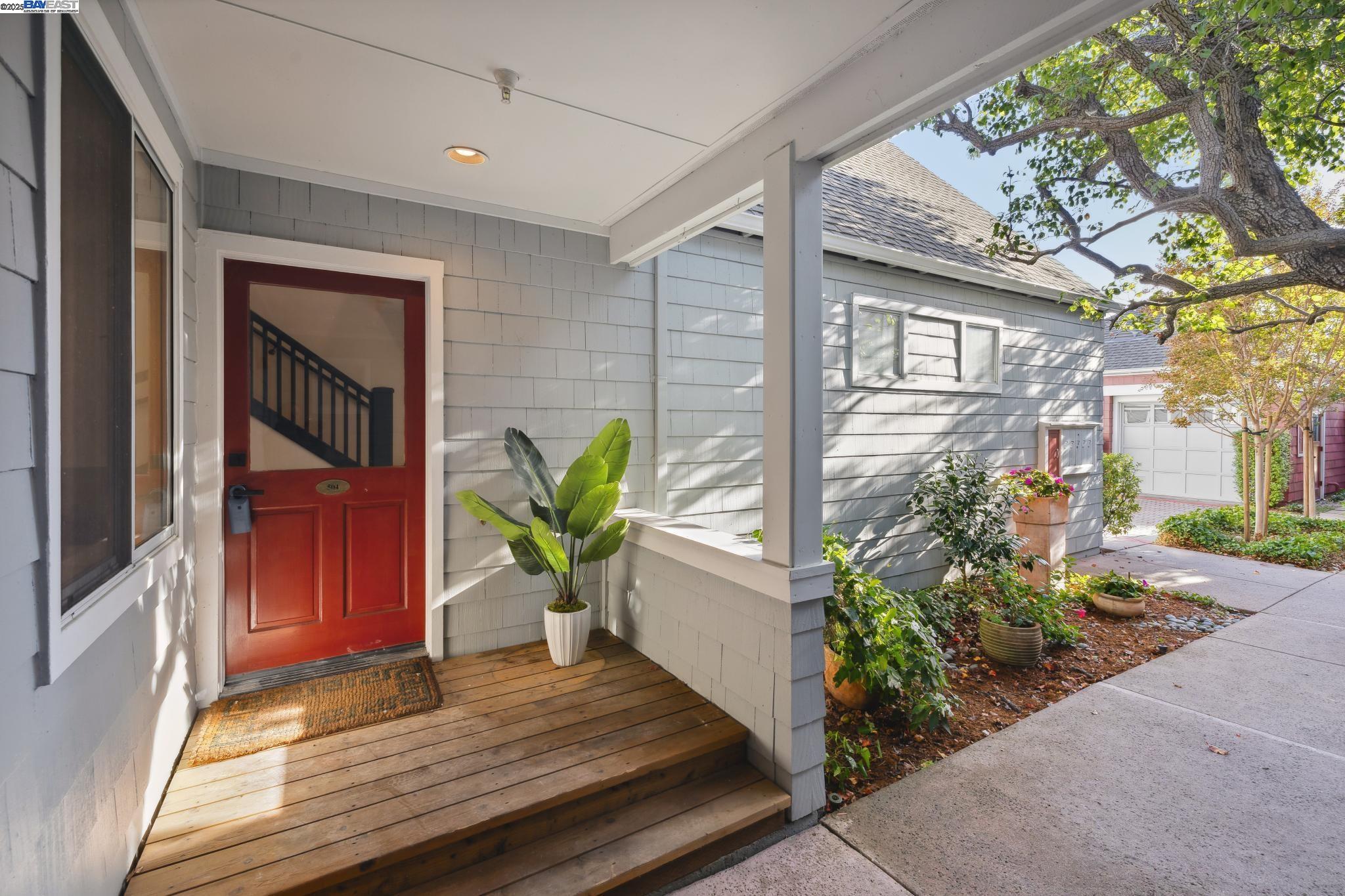 504 Mendocino Way