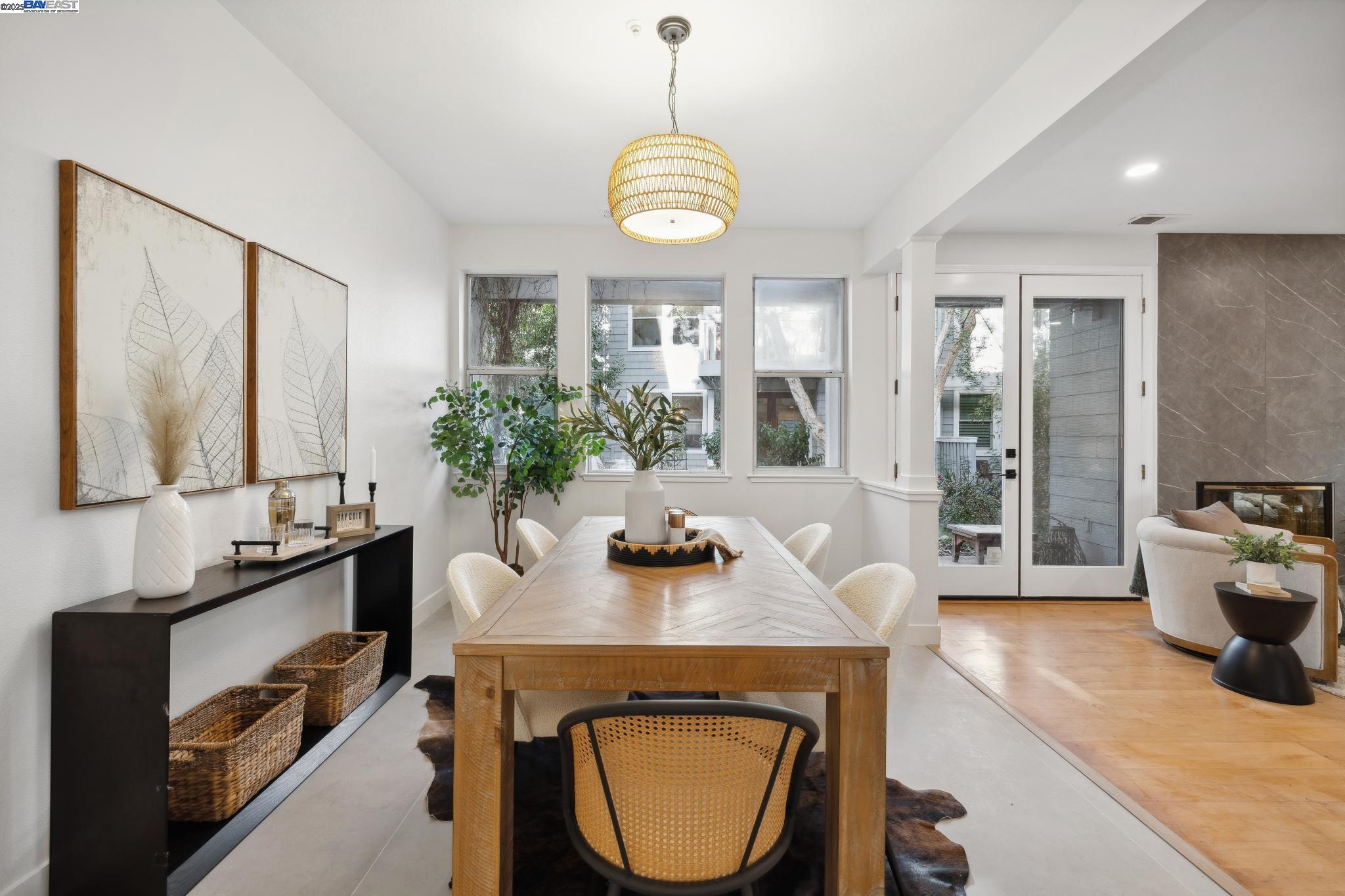 504 Mendocino Way