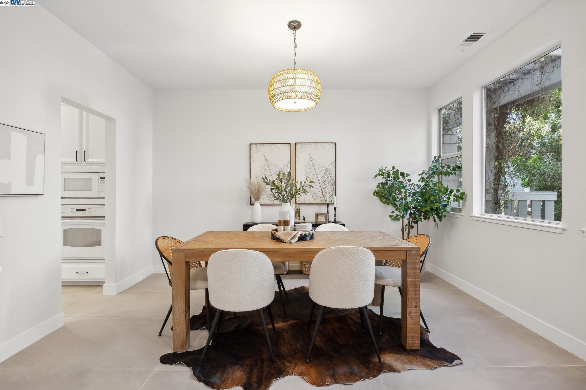 504 Mendocino Way