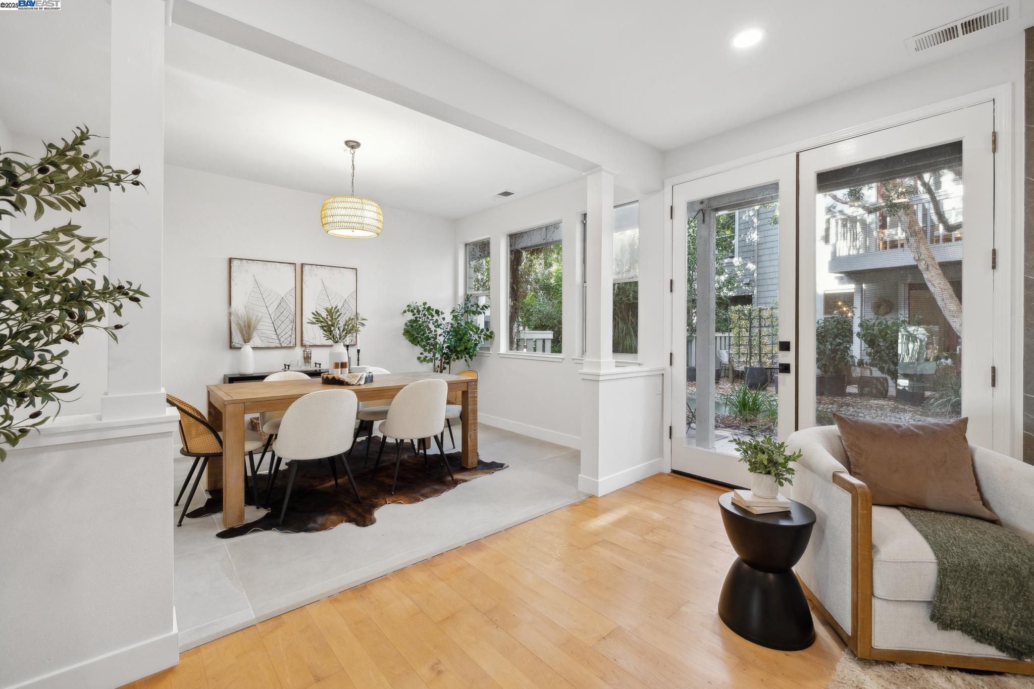 504 Mendocino Way
