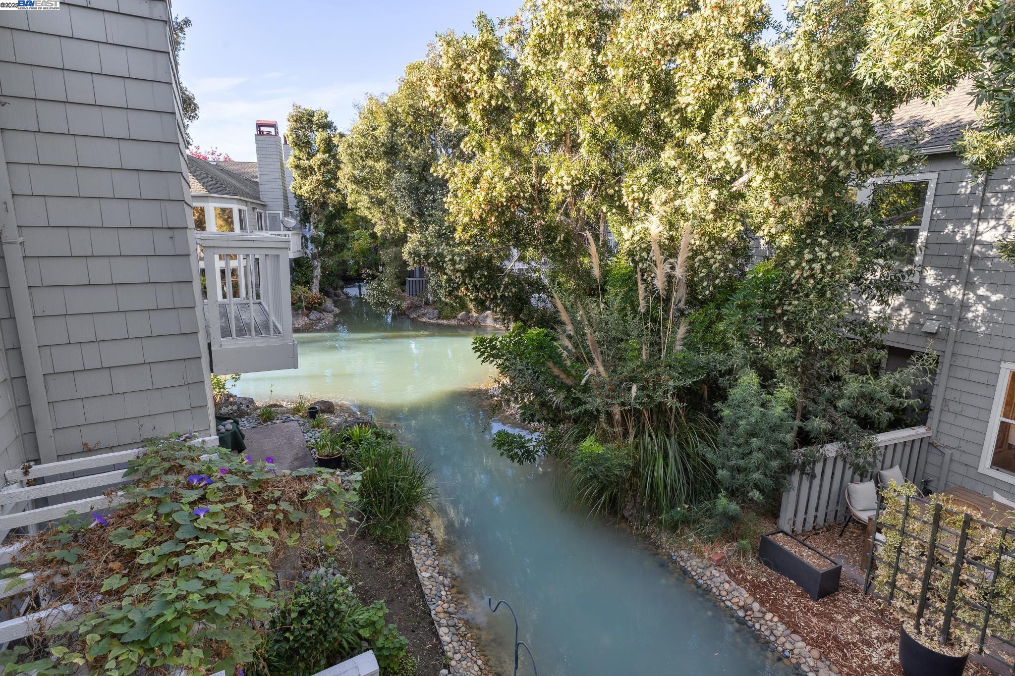 504 Mendocino Way