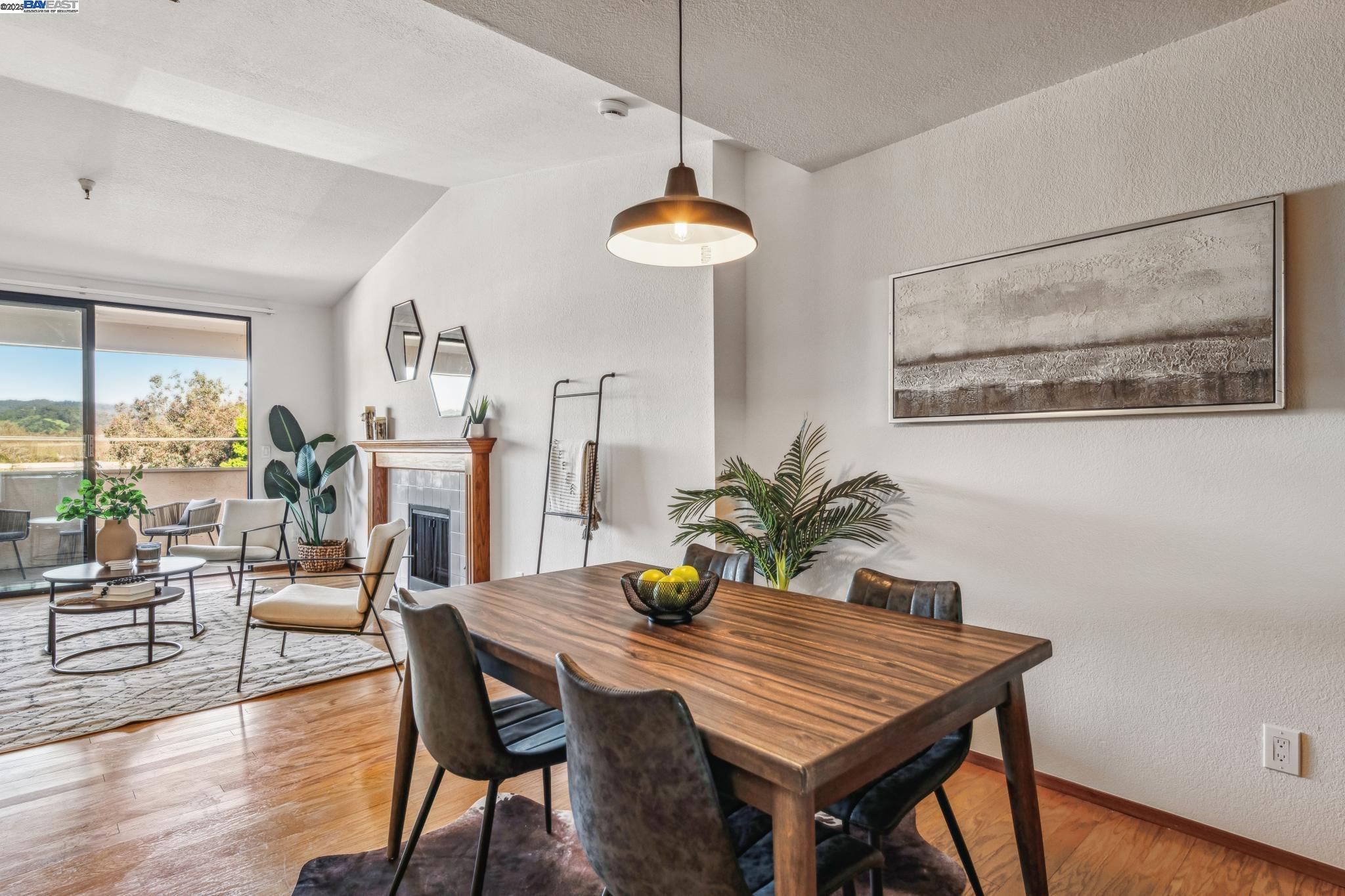 1400 Carpentier St # 420