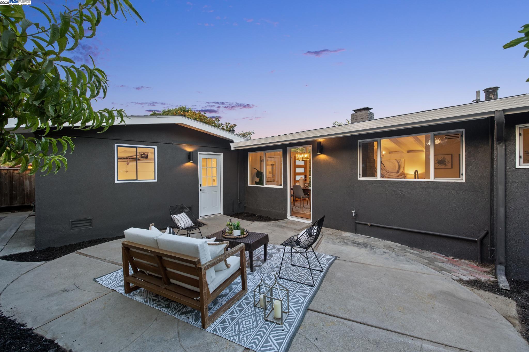 1232 Torrance Ave