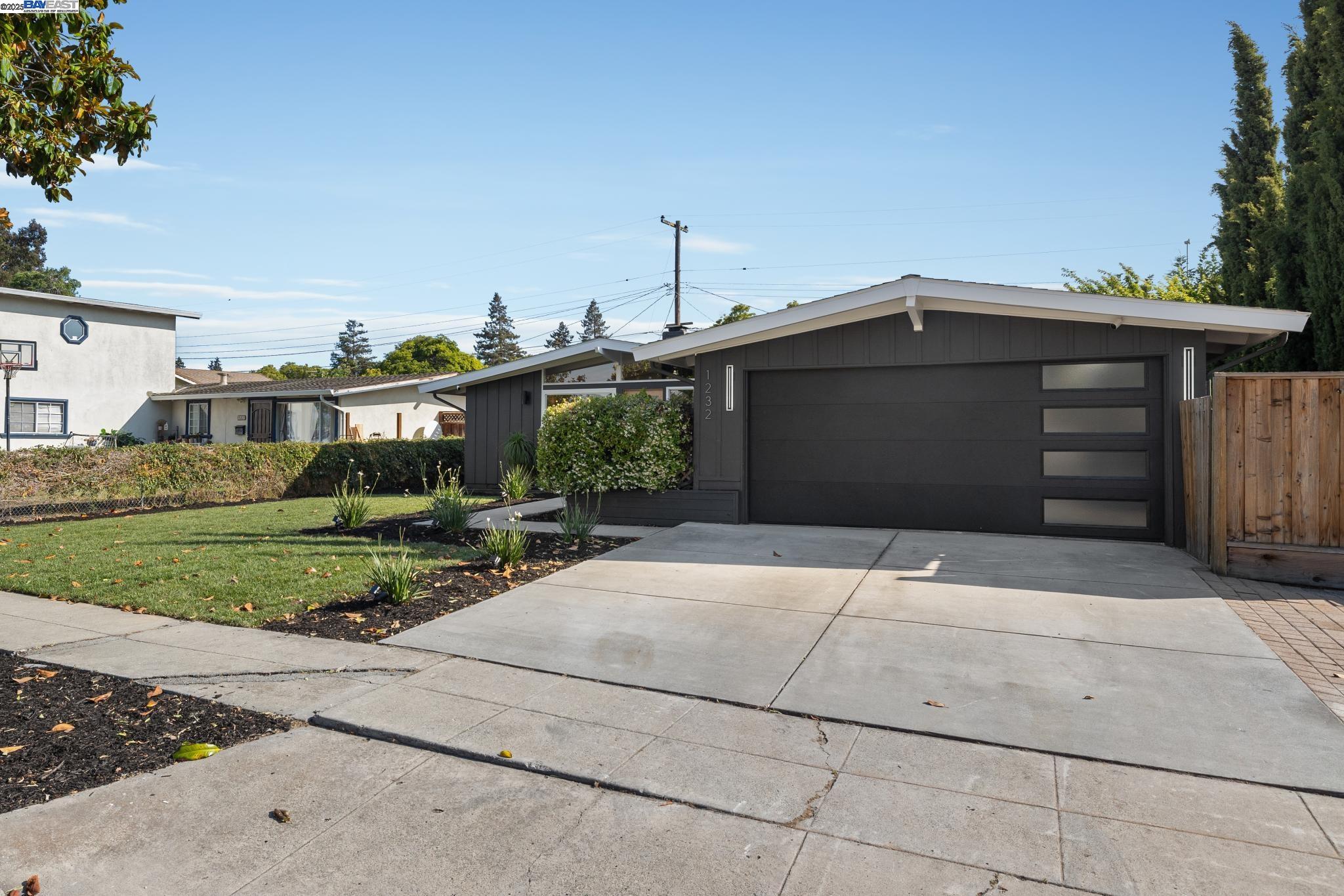 1232 Torrance Ave