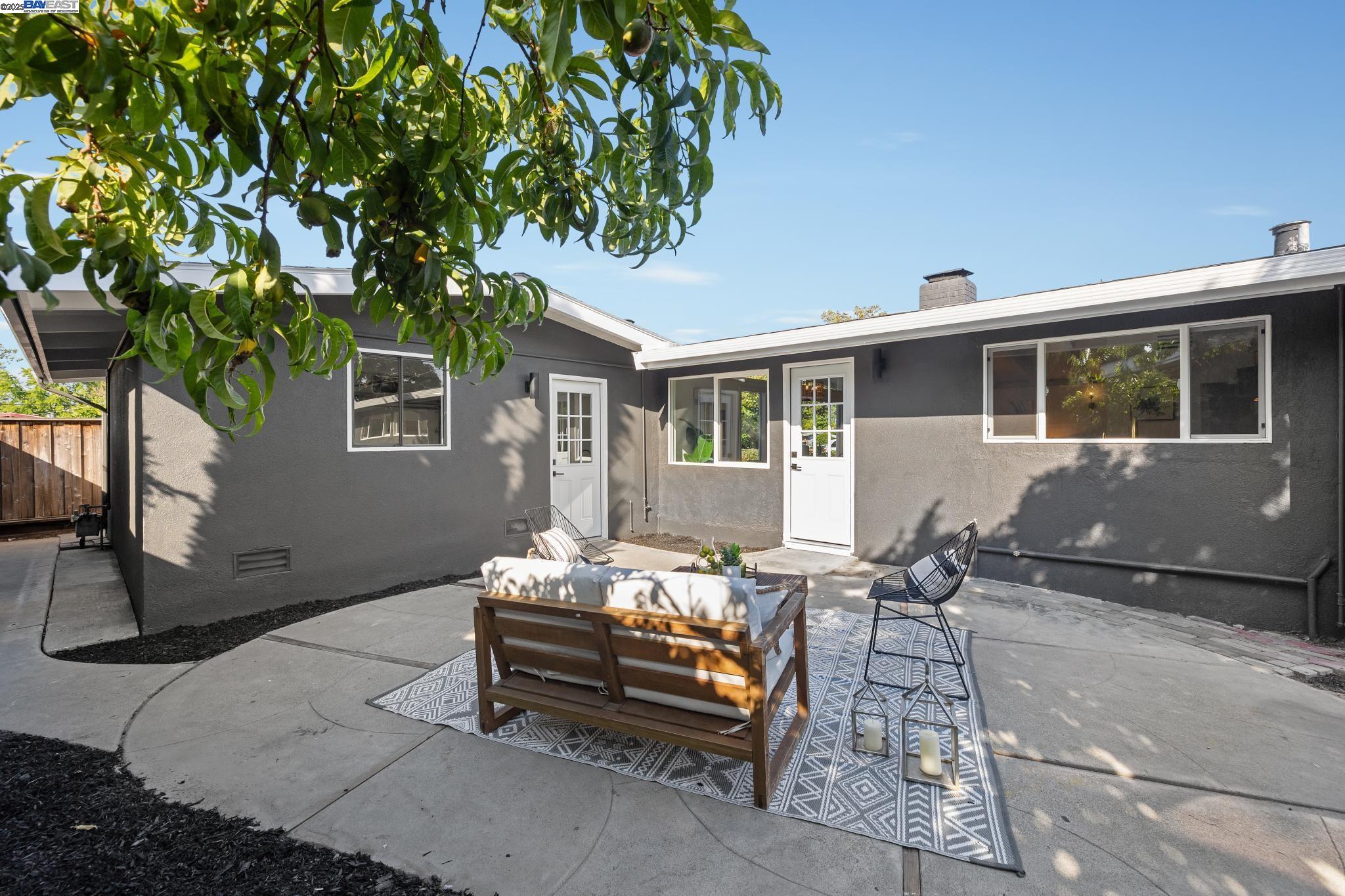 1232 Torrance Ave