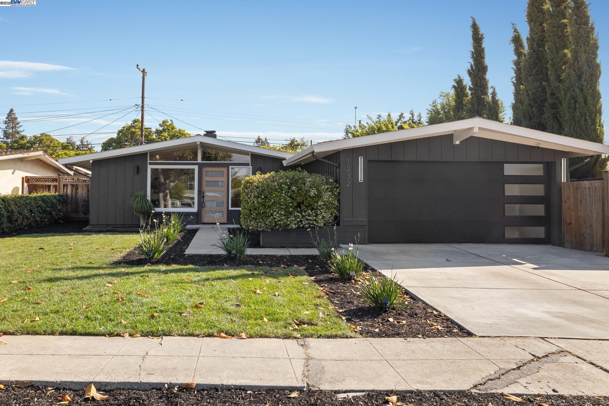 1232 Torrance Ave