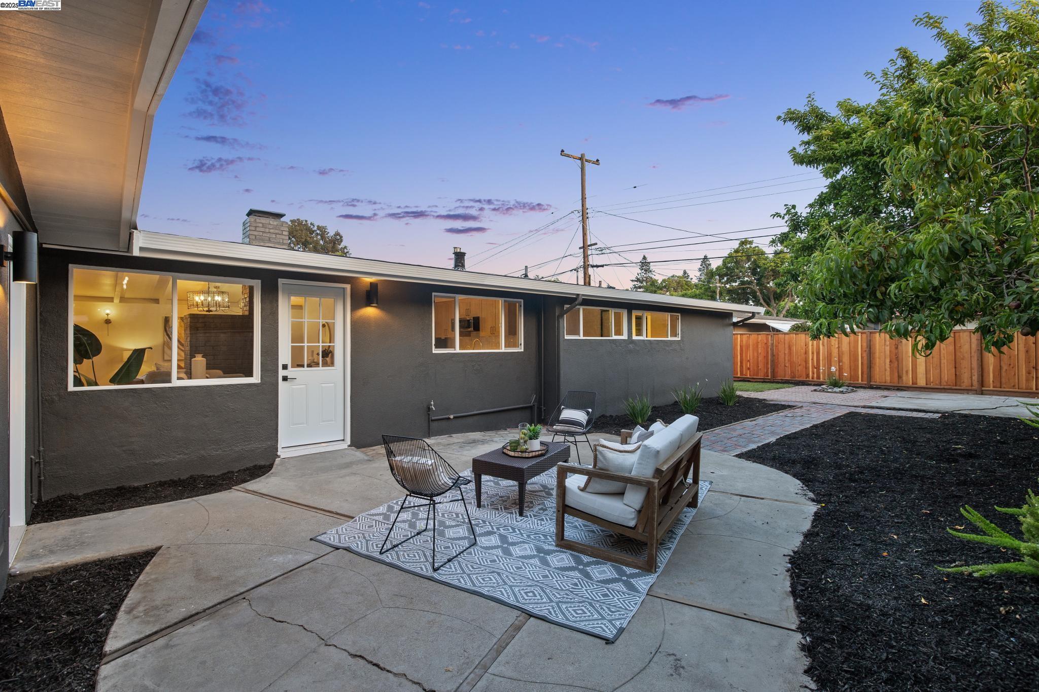 1232 Torrance Ave