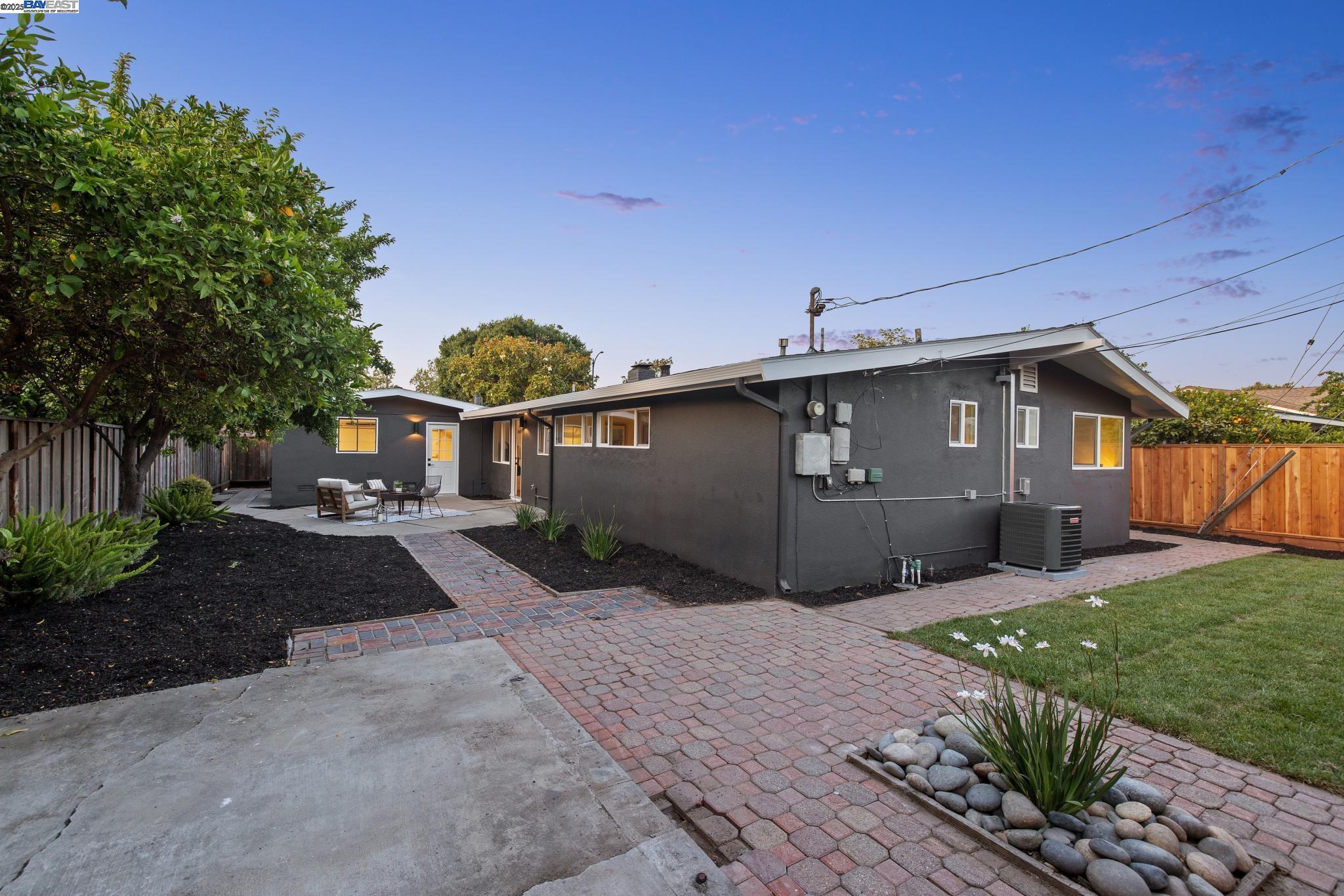 1232 Torrance Ave