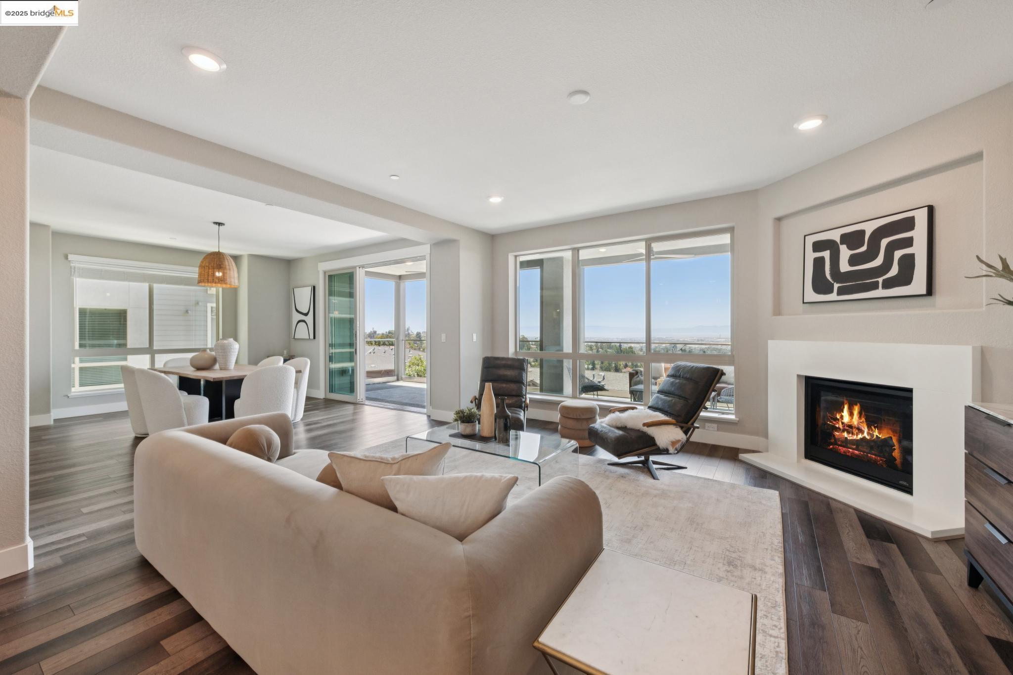 6757 Skyview Dr