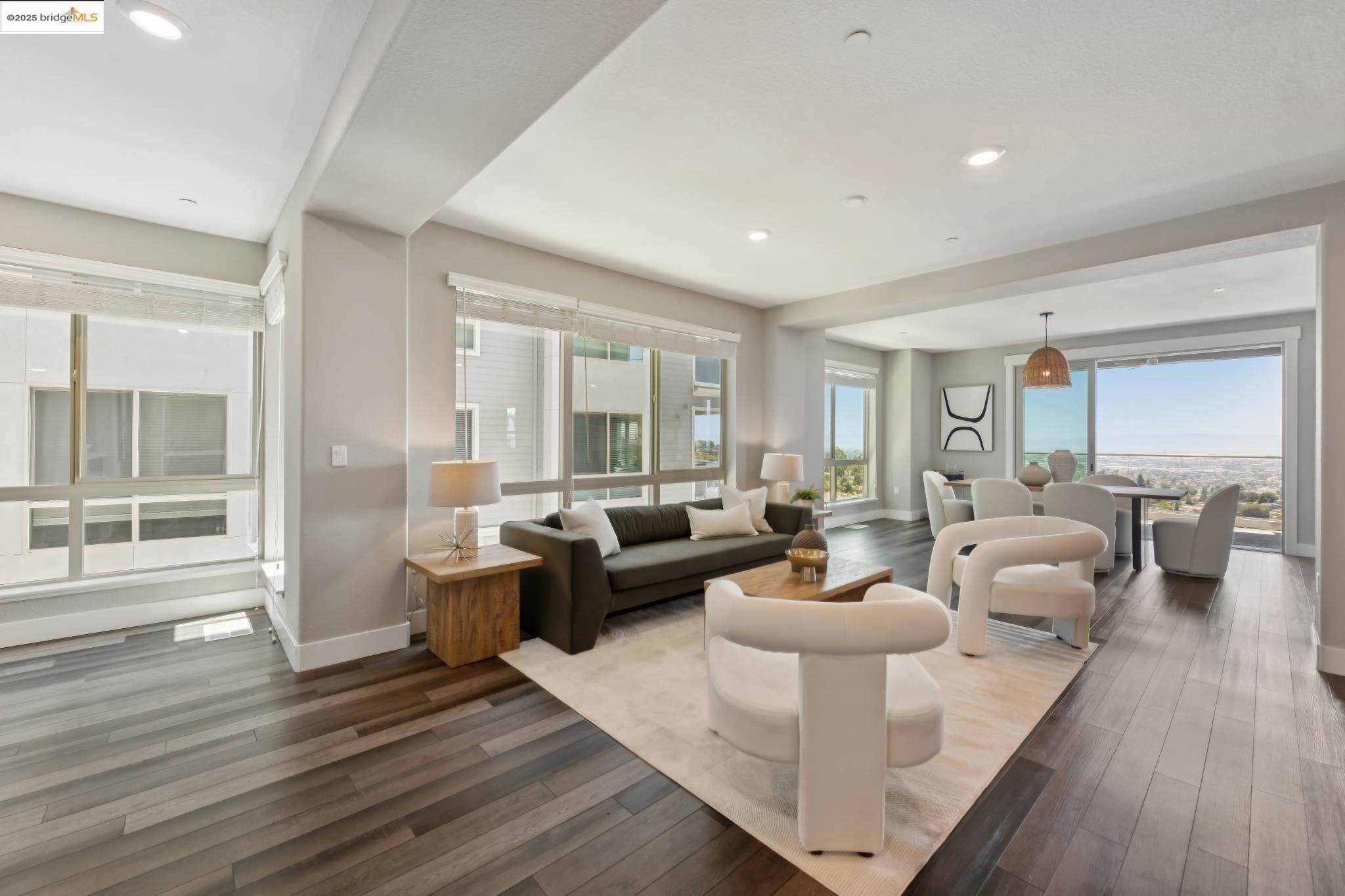 6757 Skyview Dr