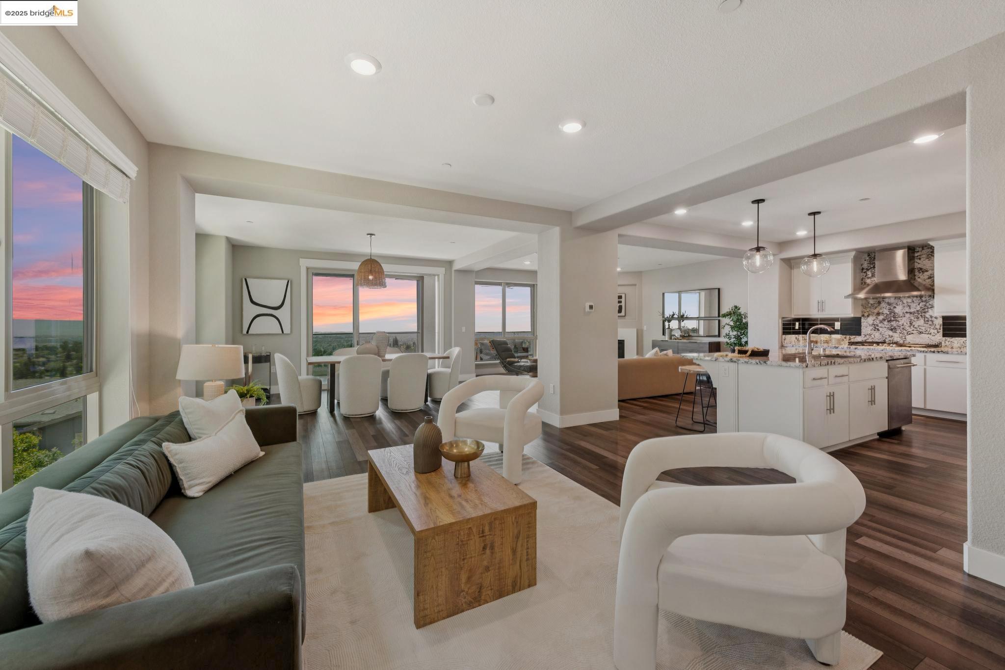 6757 Skyview Dr
