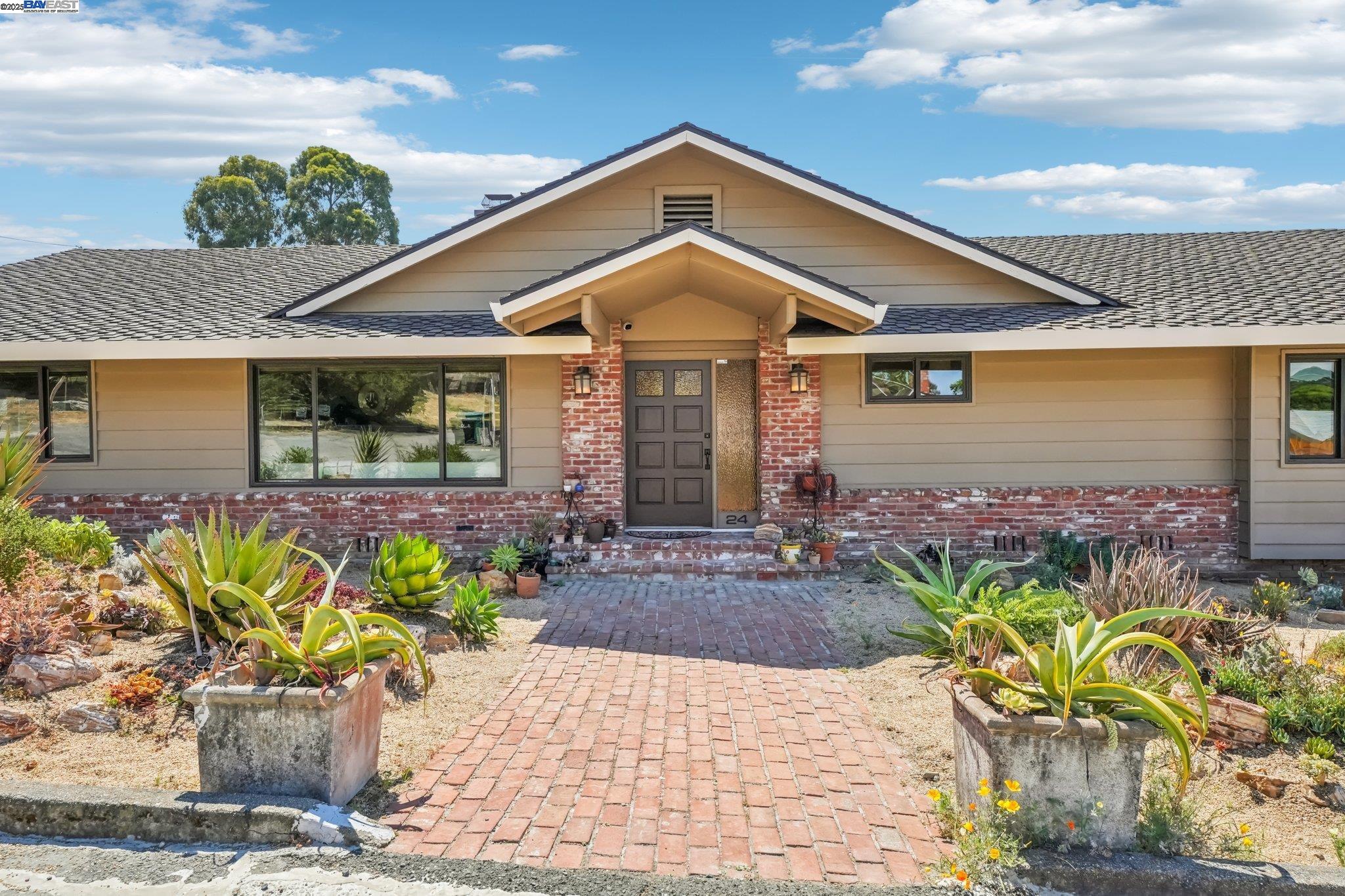 24 Archery Ct