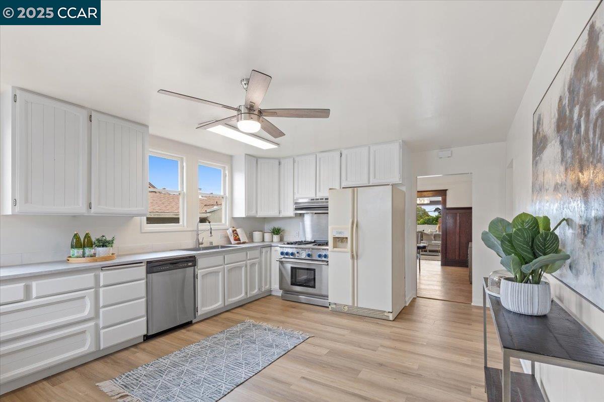 6105 Orchard Ave