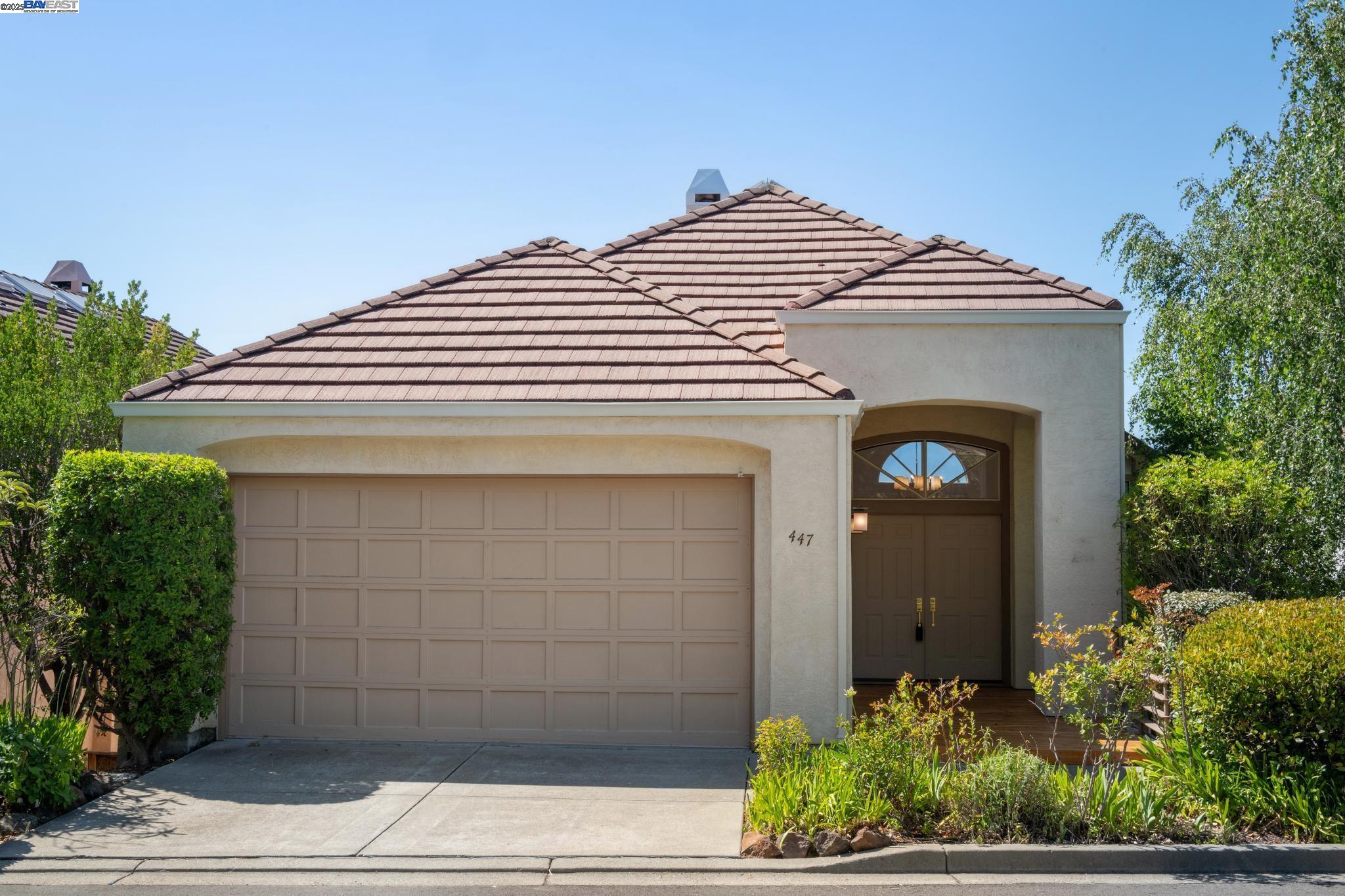 447 Donner Way