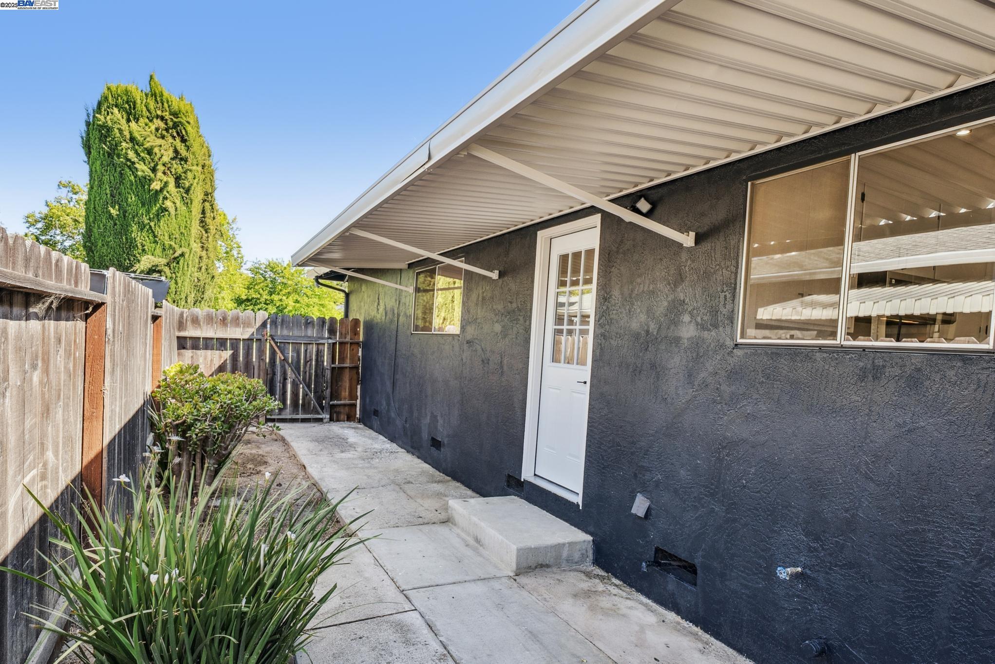 5286 Norma Way