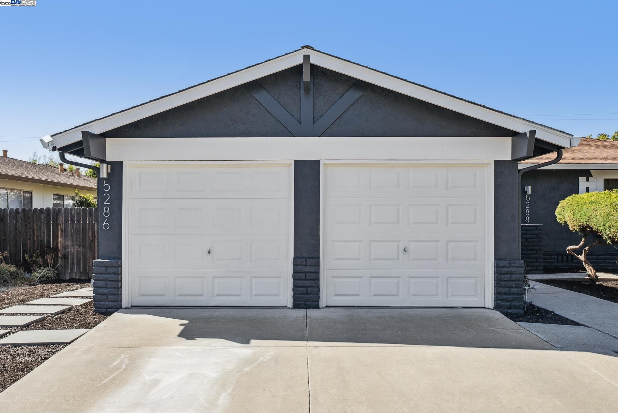 5286 Norma Way