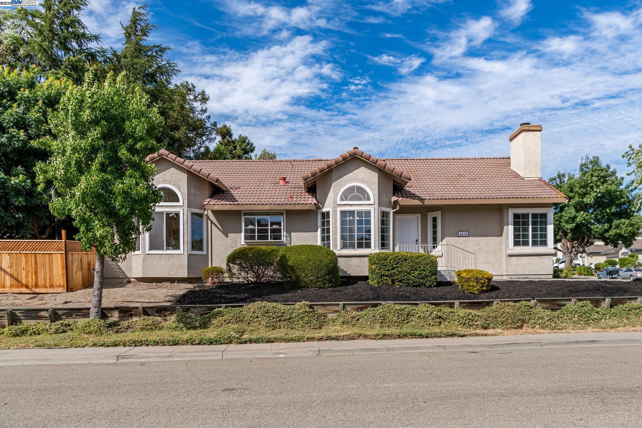 4415 Folsom Dr