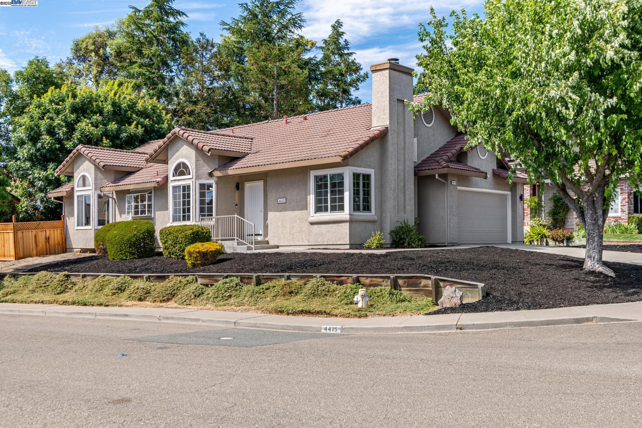 4415 Folsom Dr
