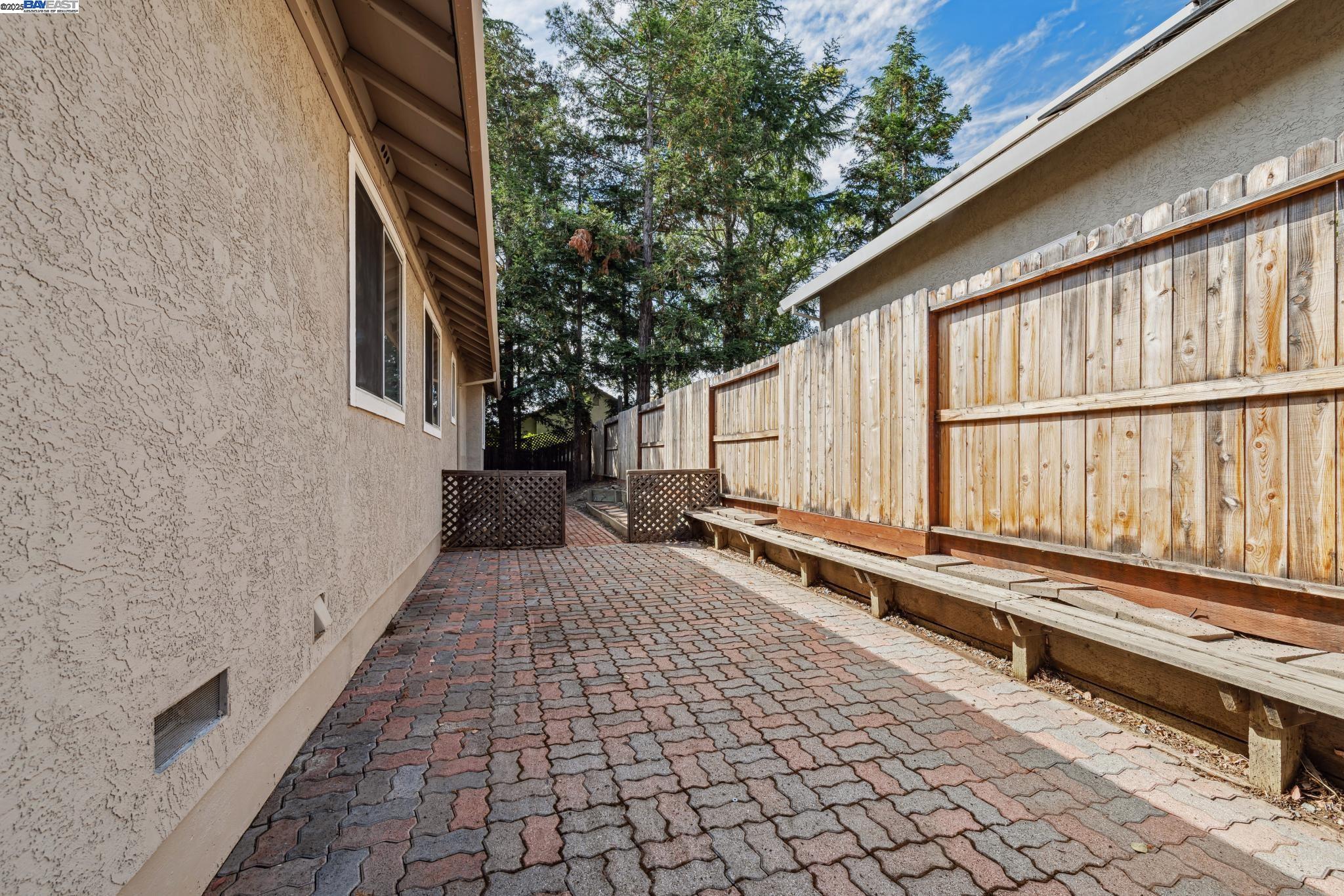 4415 Folsom Dr