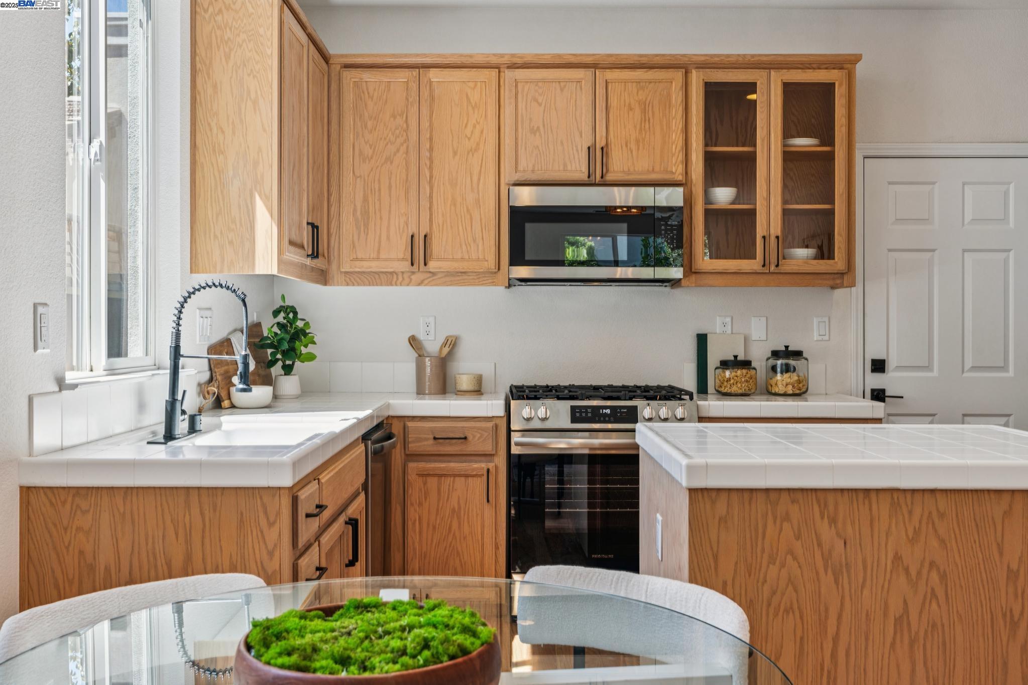 5929 Linwood Cmn