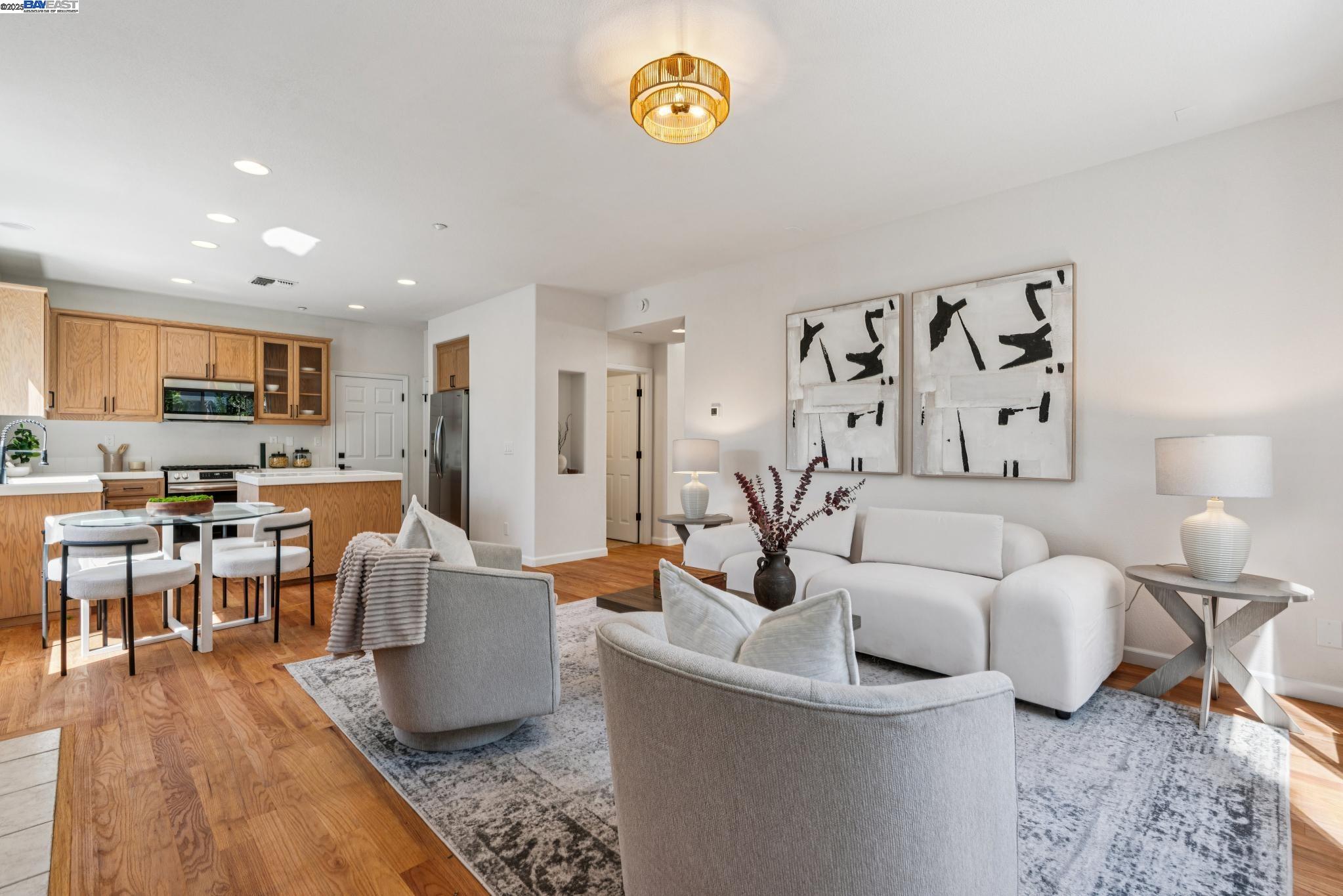 5929 Linwood Cmn