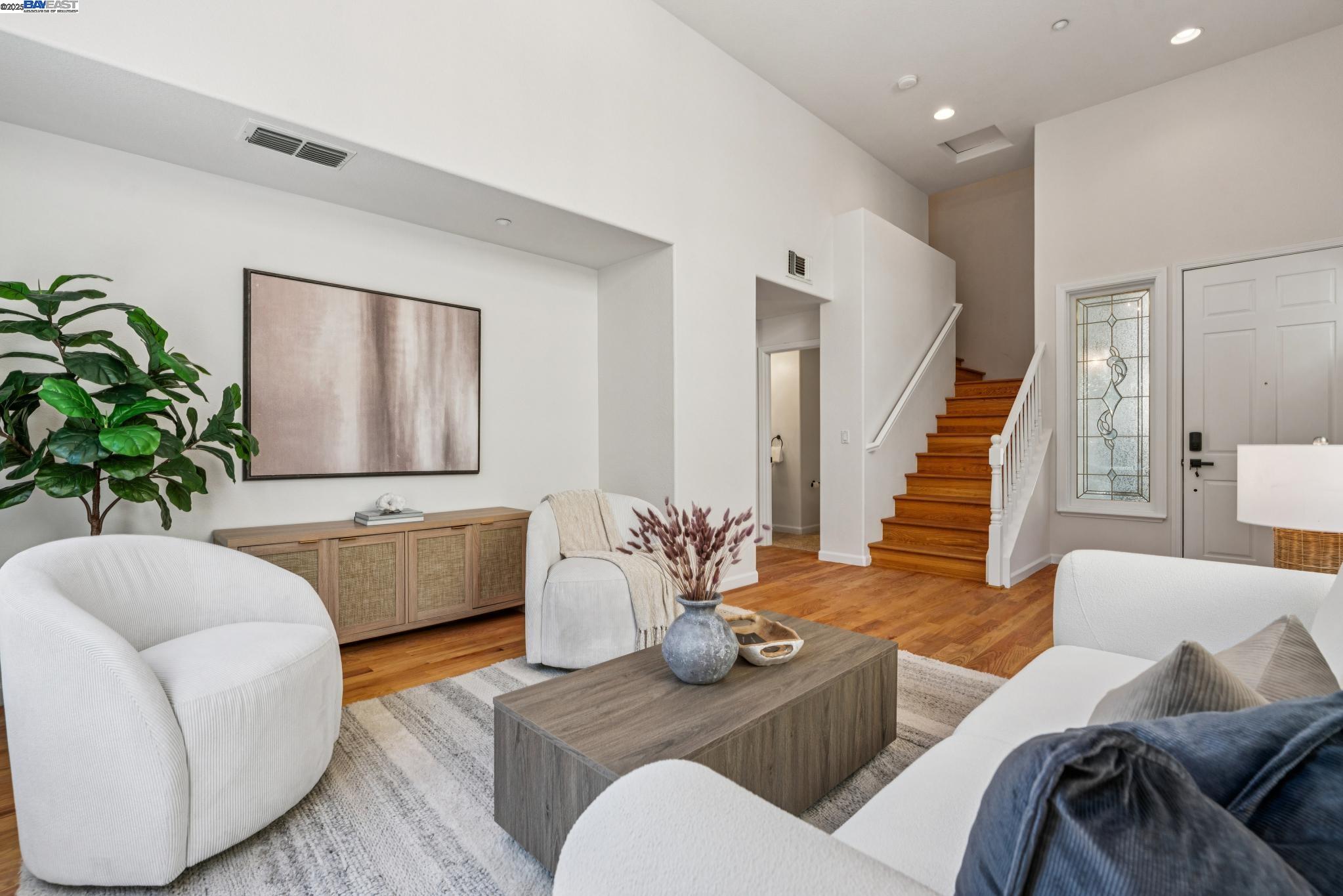 5929 Linwood Cmn