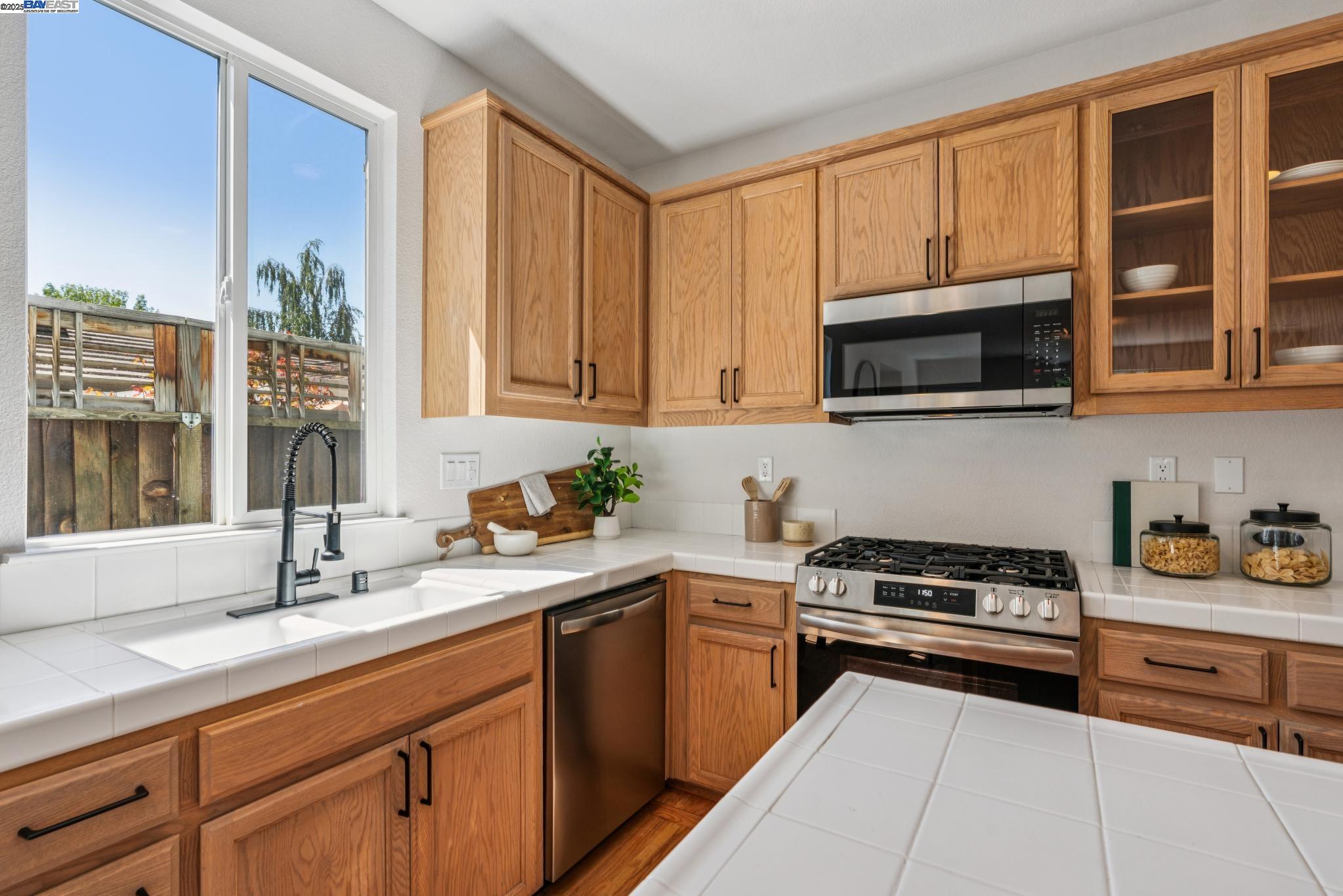 5929 Linwood Cmn