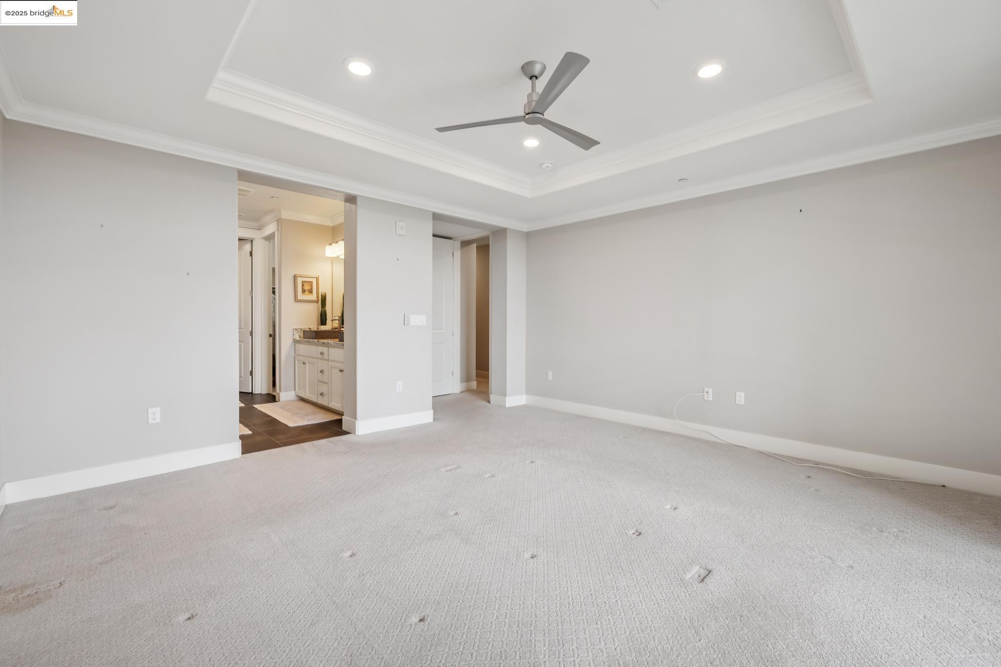 6733 Skyview Dr