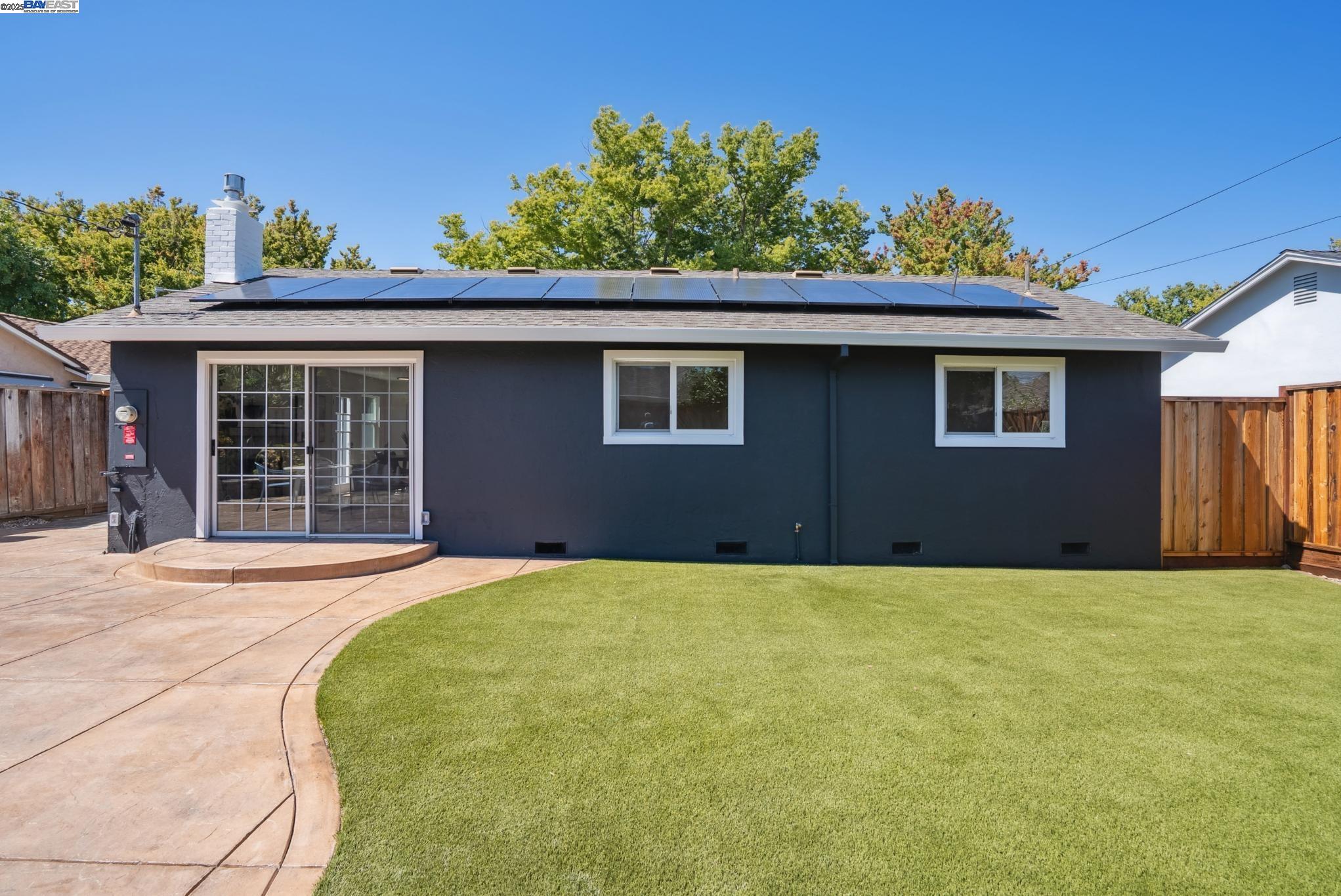 1568 Willowgate Dr