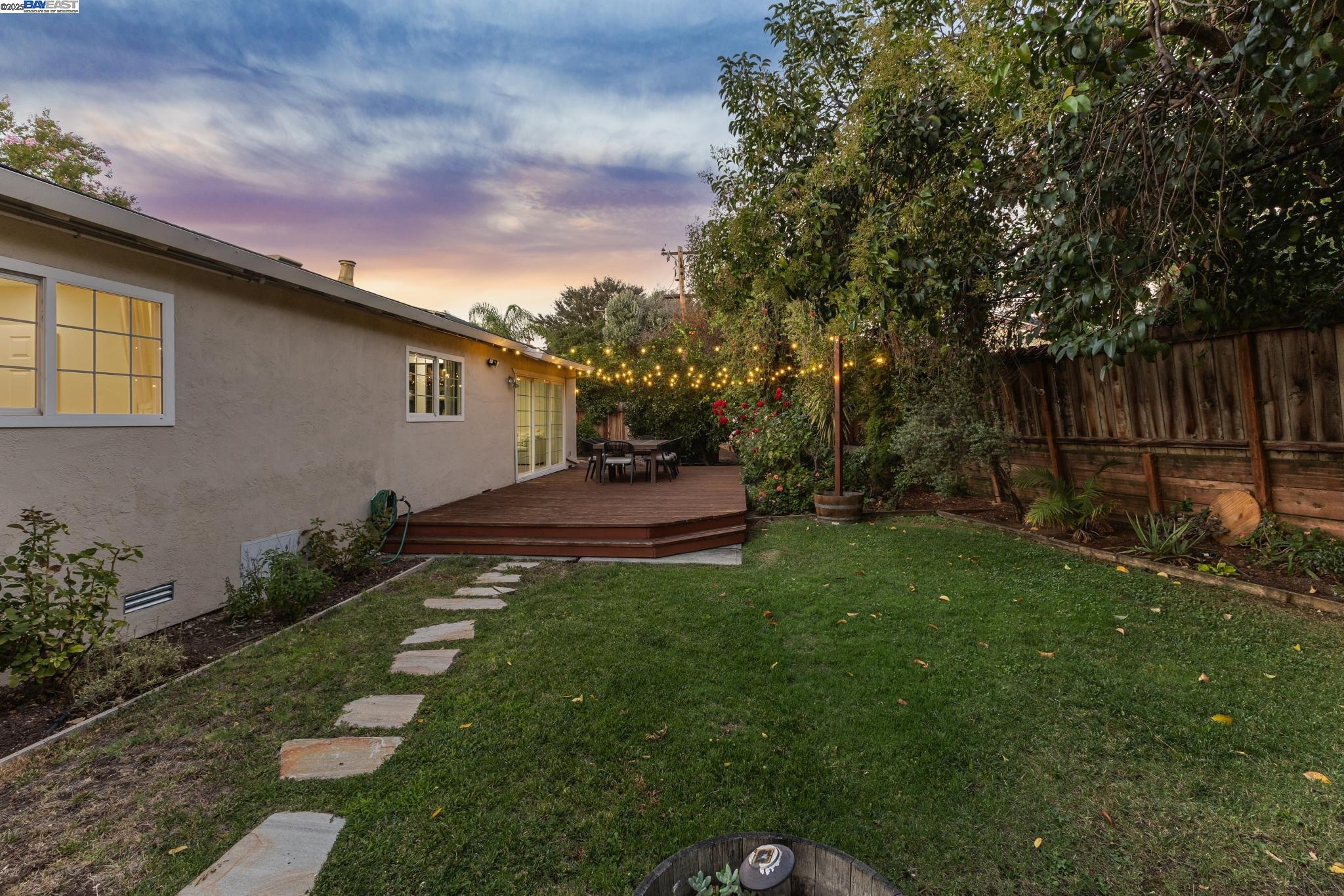 4302 Carter Ct