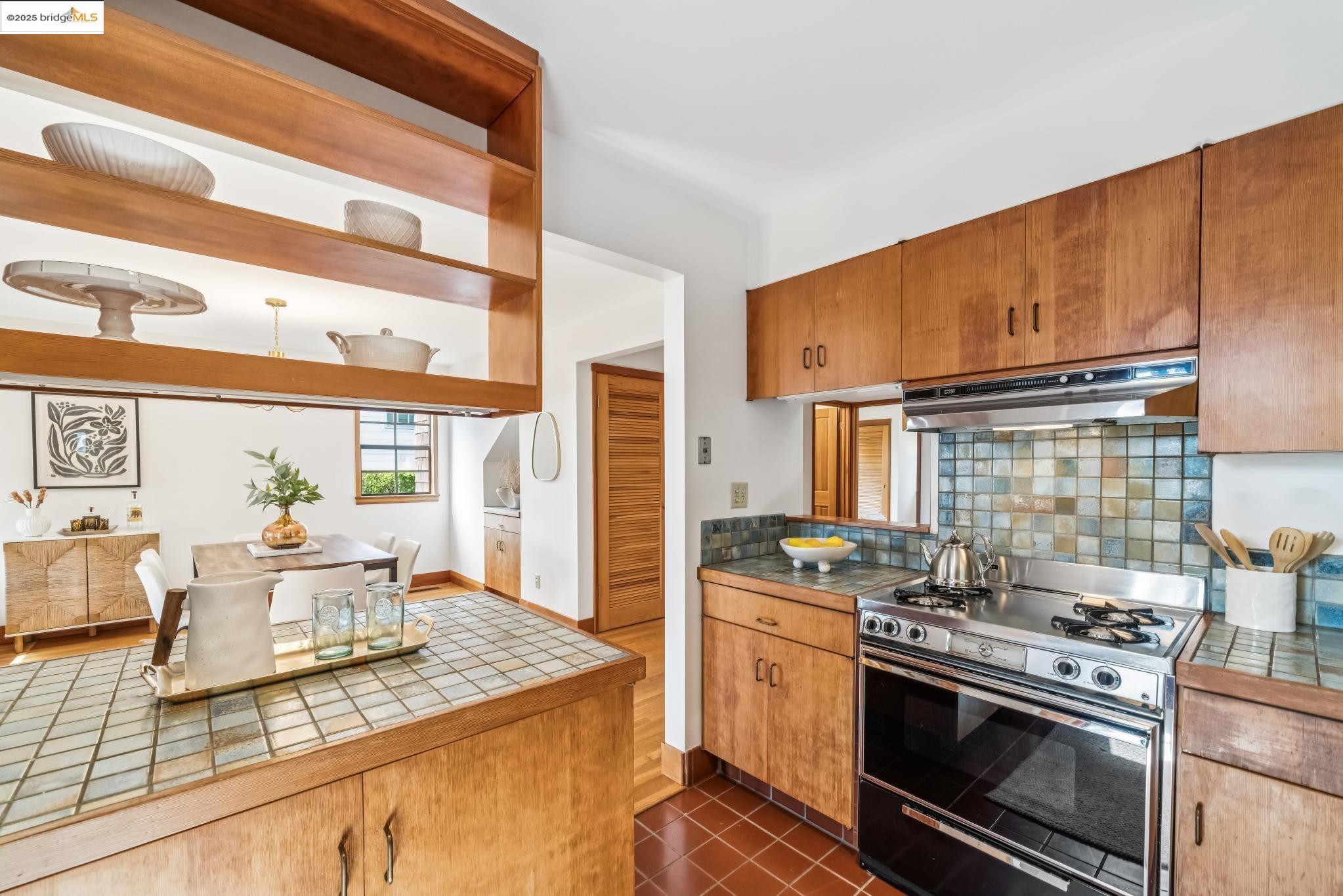 558 Woodmont Ave