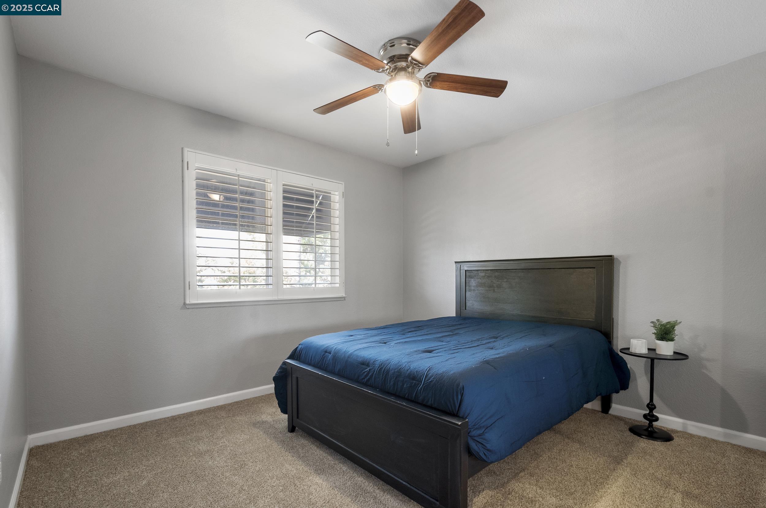 512 Whitehall Ct