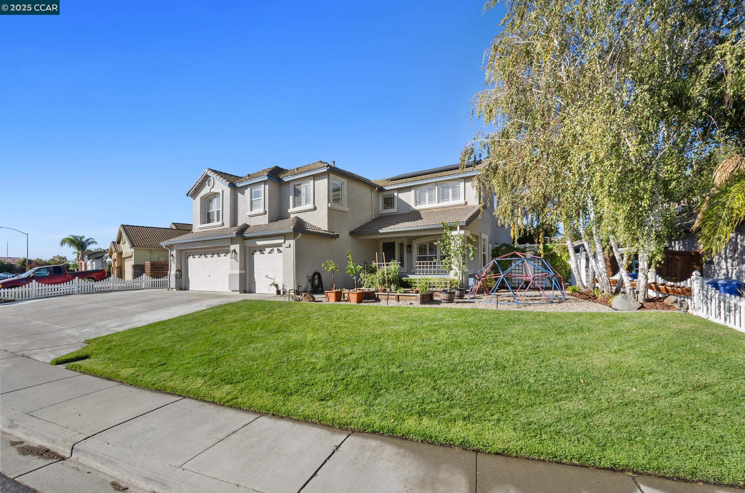512 Whitehall Ct