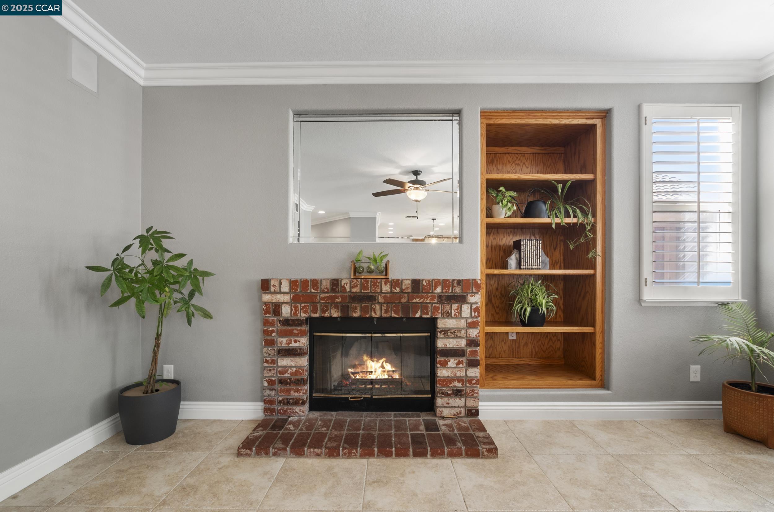 512 Whitehall Ct
