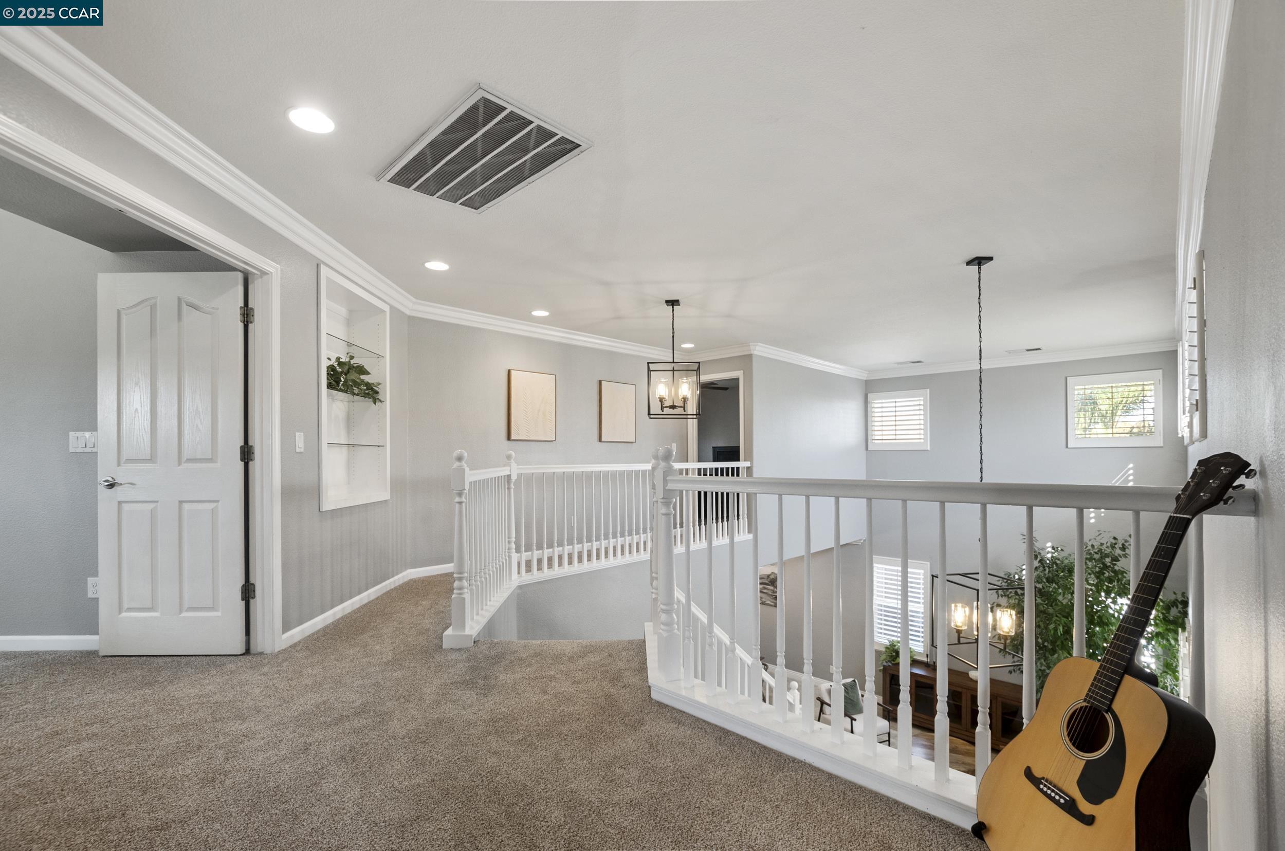512 Whitehall Ct