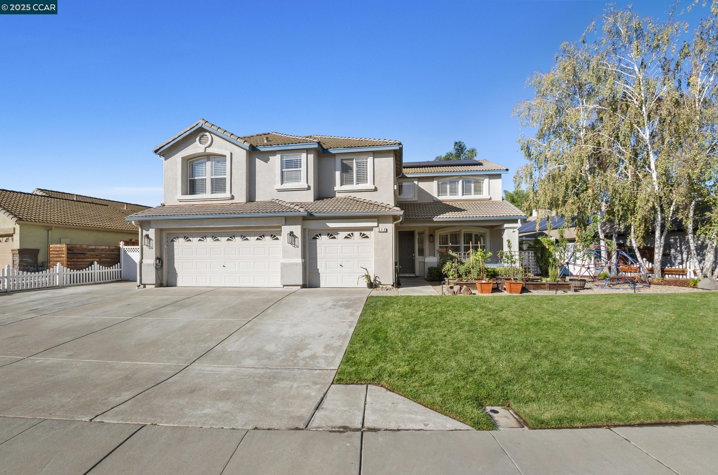 512 Whitehall Ct