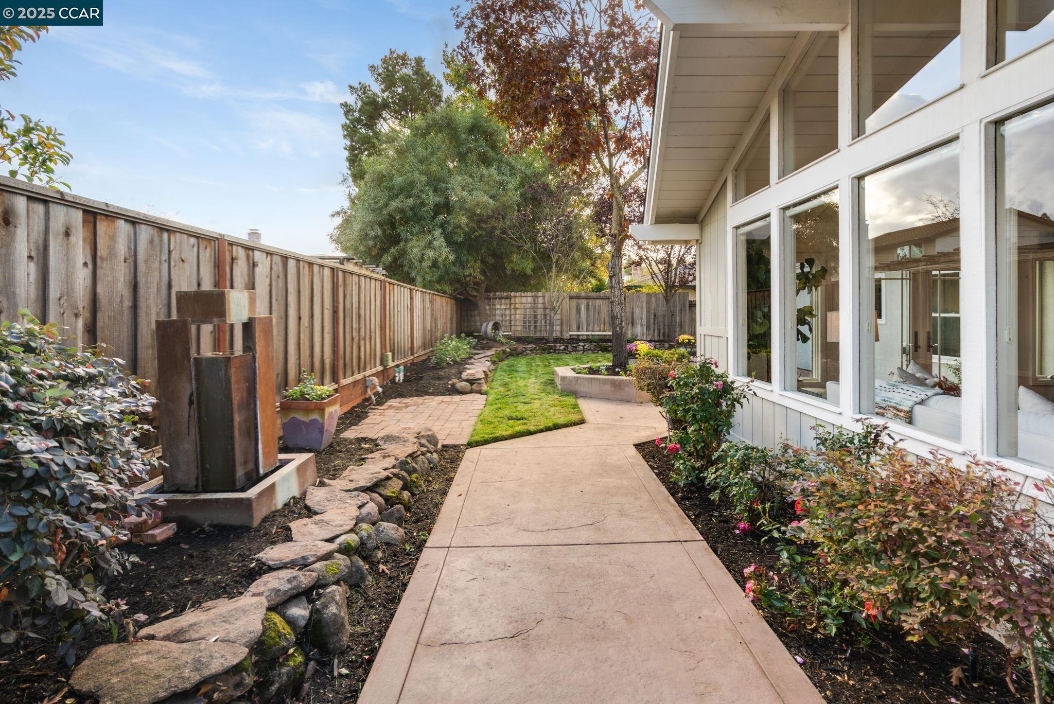 2828 Aptos Way